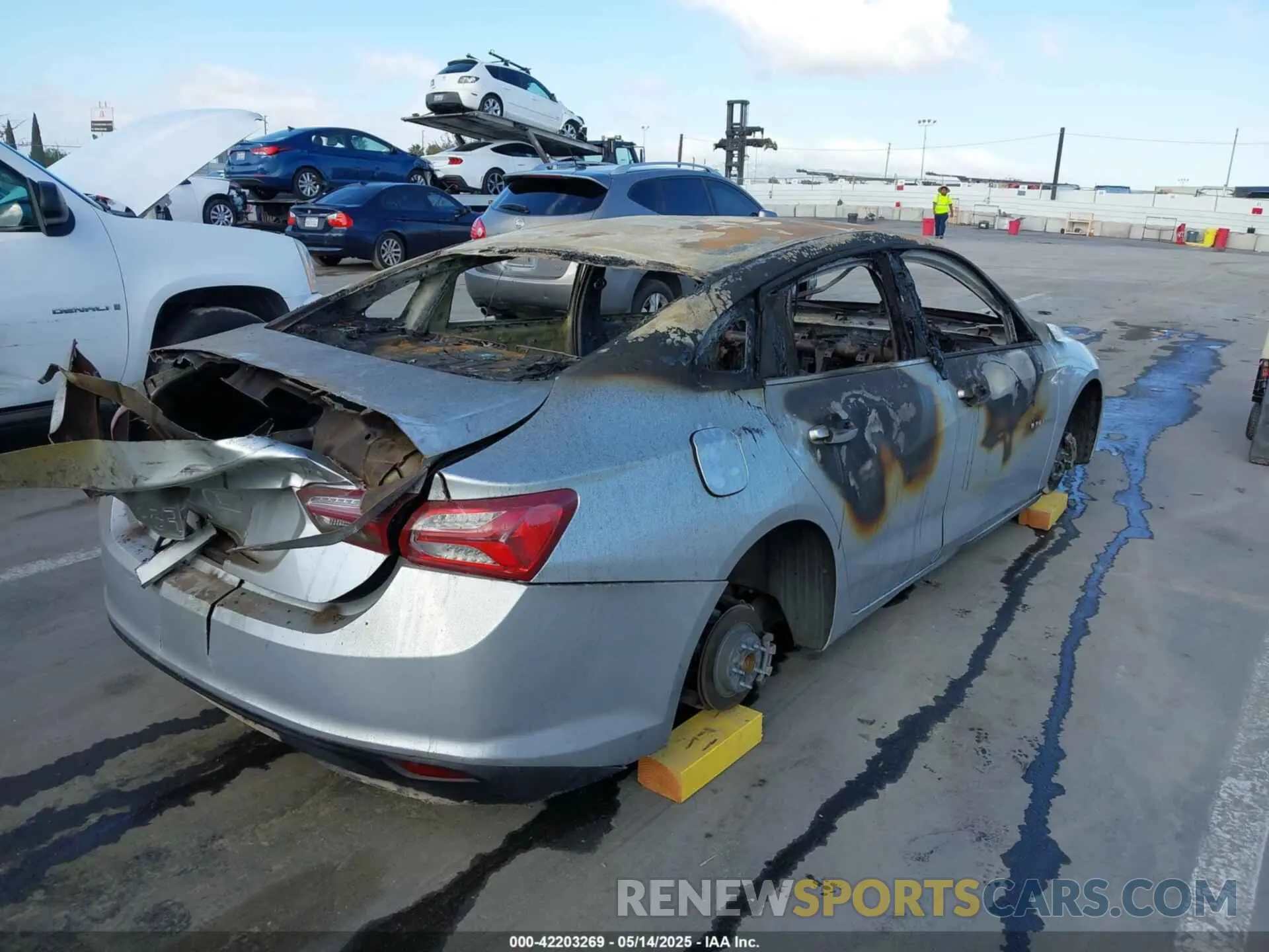 4 Photograph of a damaged car 1G1ZD5ST6MF069979 CHEVROLET MALIBU 2021