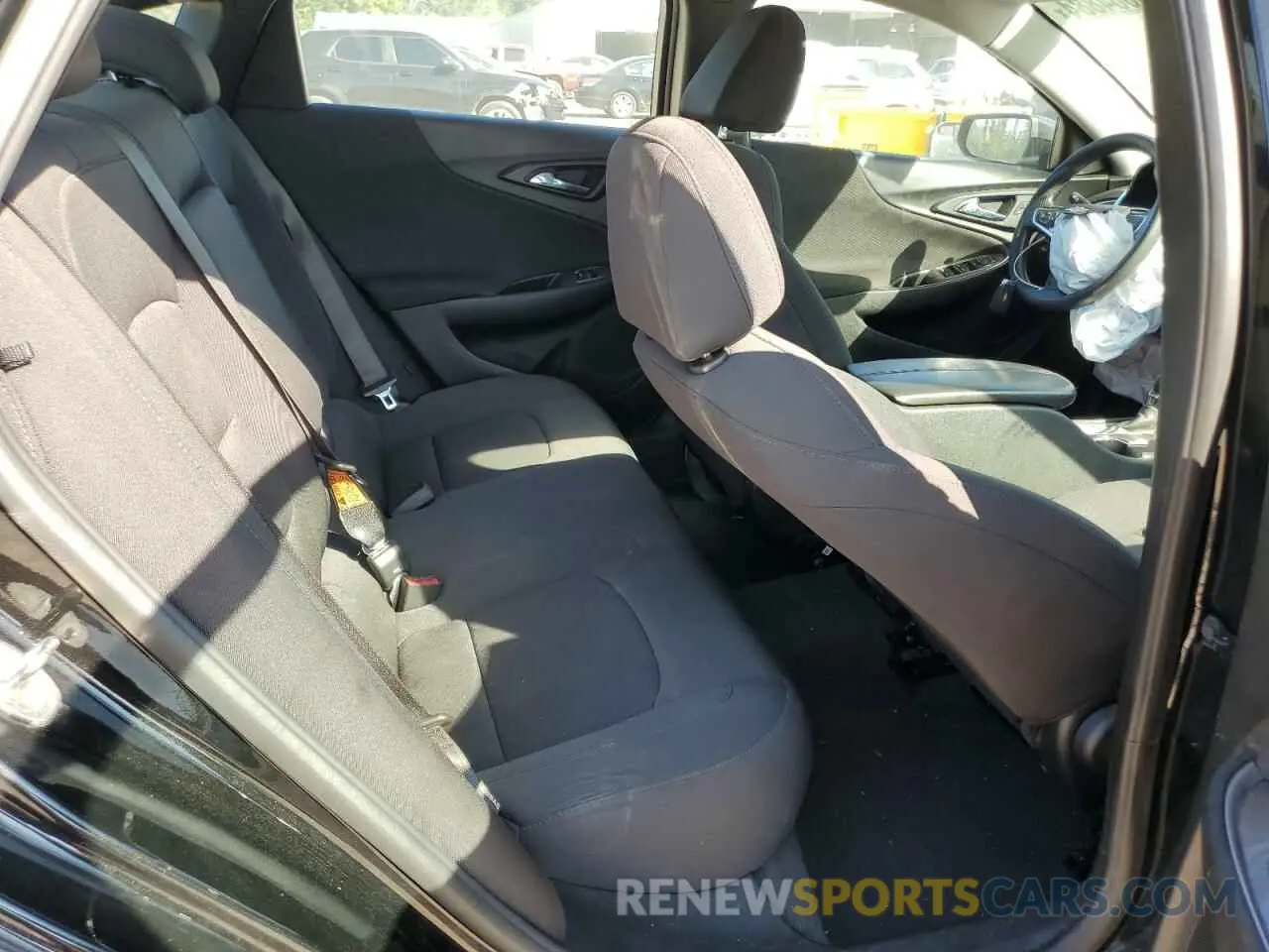 10 Photograph of a damaged car 1G1ZD5ST6MF075555 CHEVROLET MALIBU 2021