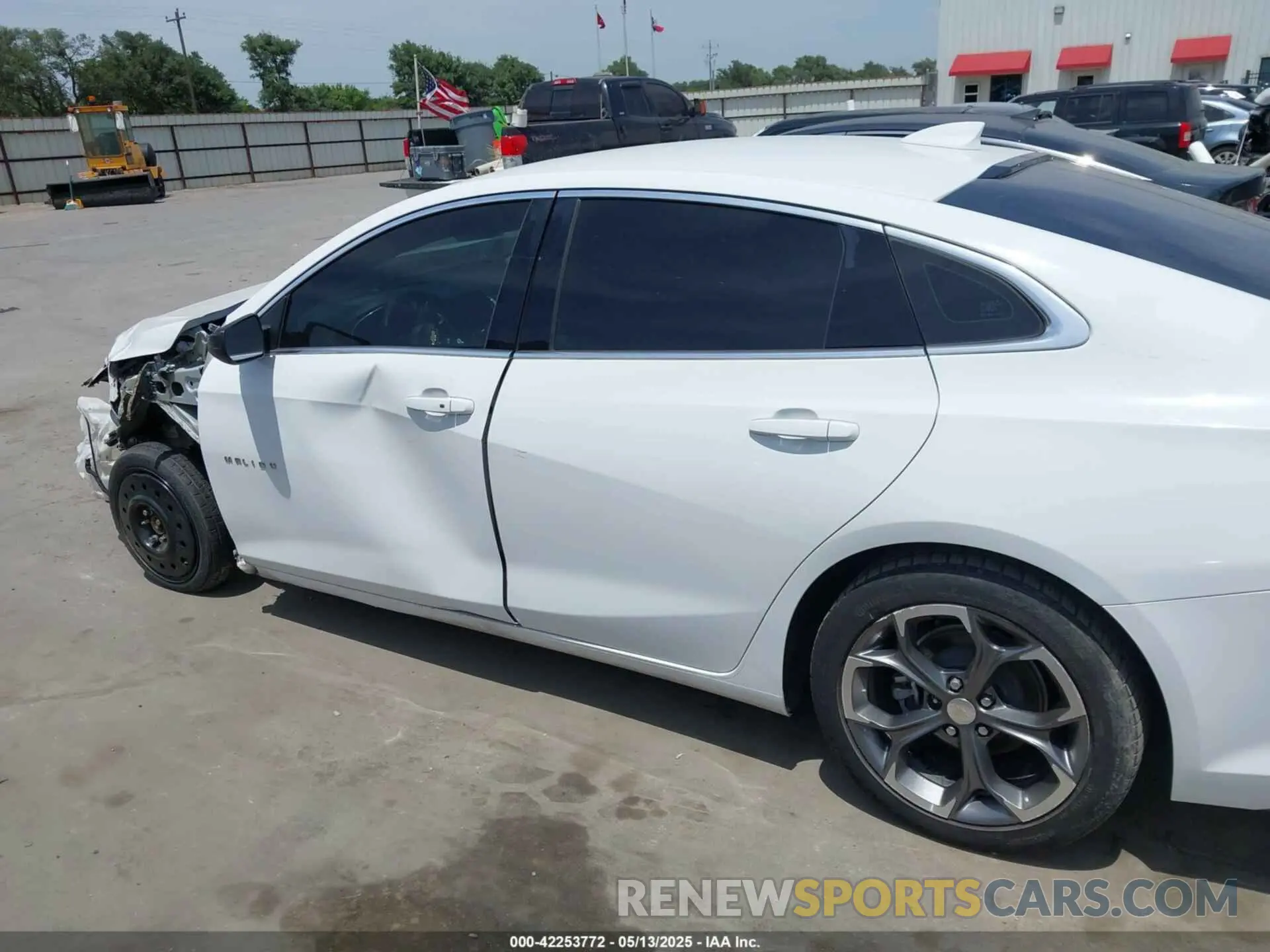 14 Photograph of a damaged car 1G1ZD5ST6MF077774 CHEVROLET MALIBU 2021