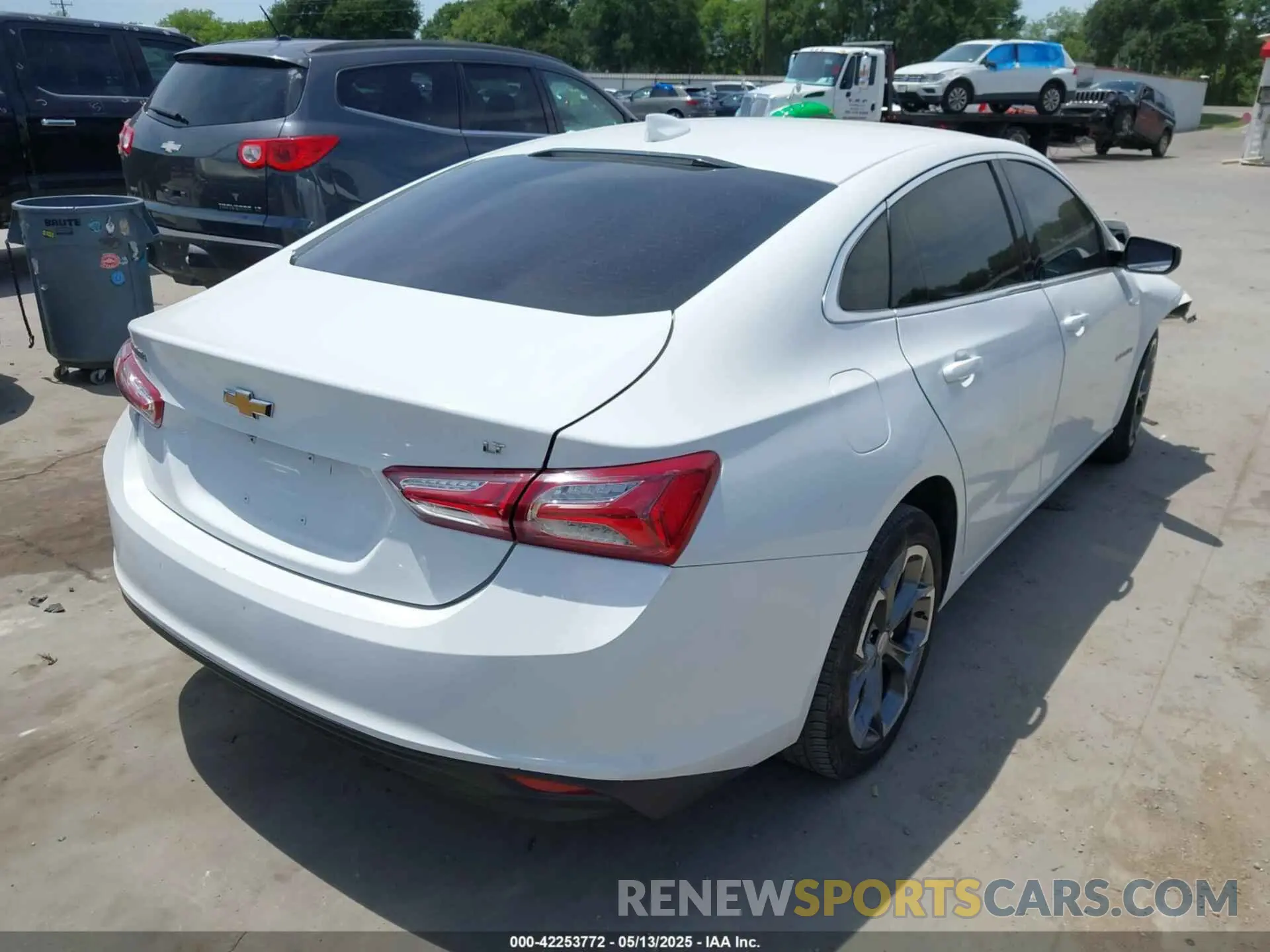 4 Photograph of a damaged car 1G1ZD5ST6MF077774 CHEVROLET MALIBU 2021