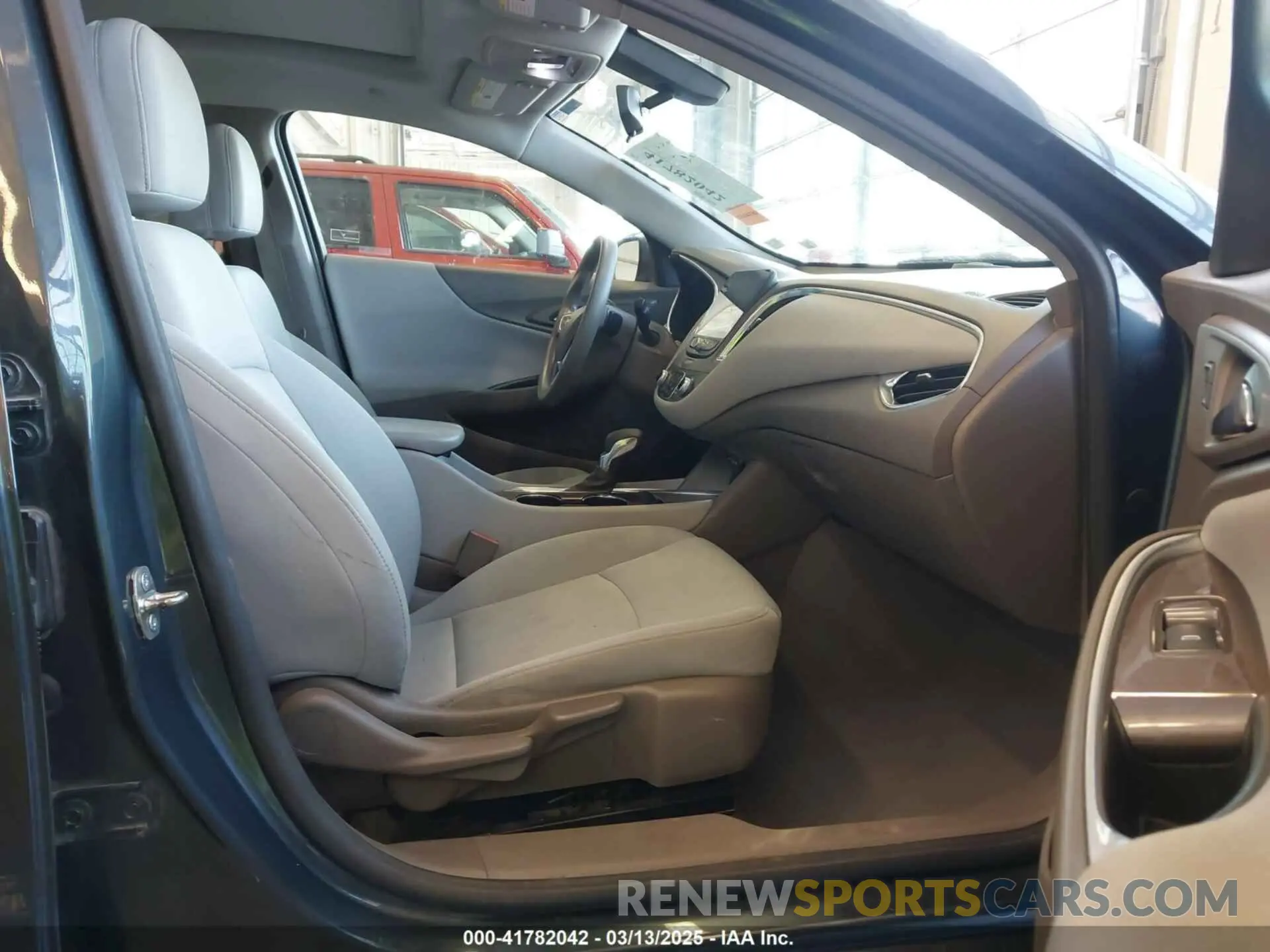 5 Photograph of a damaged car 1G1ZD5ST7MF008723 CHEVROLET MALIBU 2021