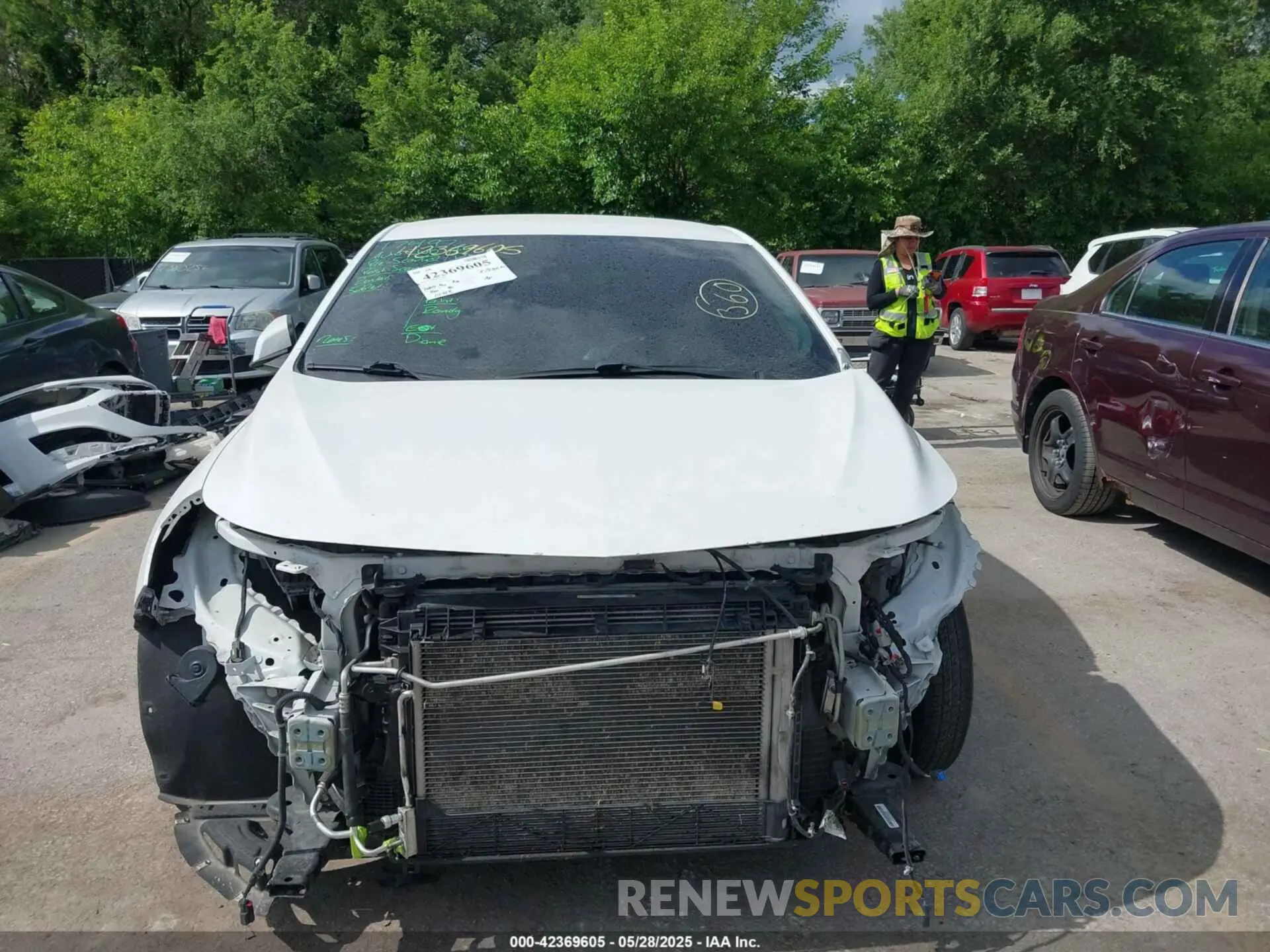 13 Photograph of a damaged car 1G1ZD5ST7MF026137 CHEVROLET MALIBU 2021