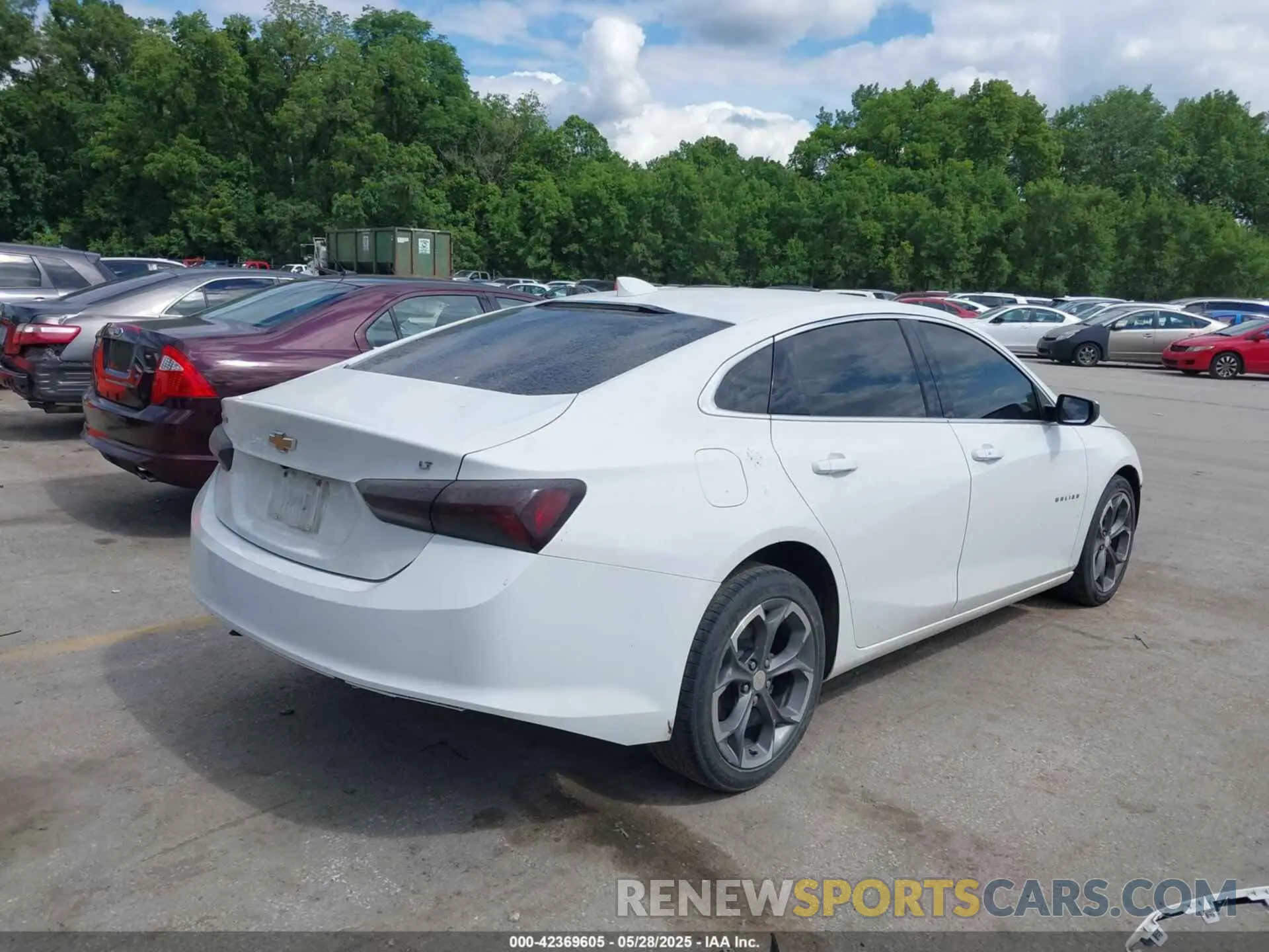 4 Photograph of a damaged car 1G1ZD5ST7MF026137 CHEVROLET MALIBU 2021