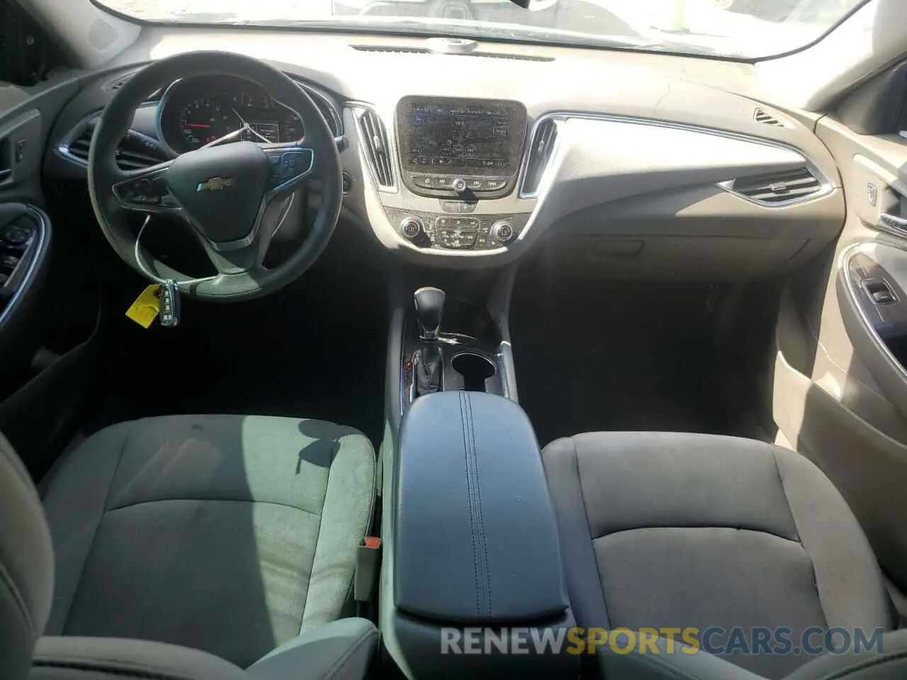 8 Photograph of a damaged car 1G1ZD5ST7MF037316 CHEVROLET MALIBU 2021