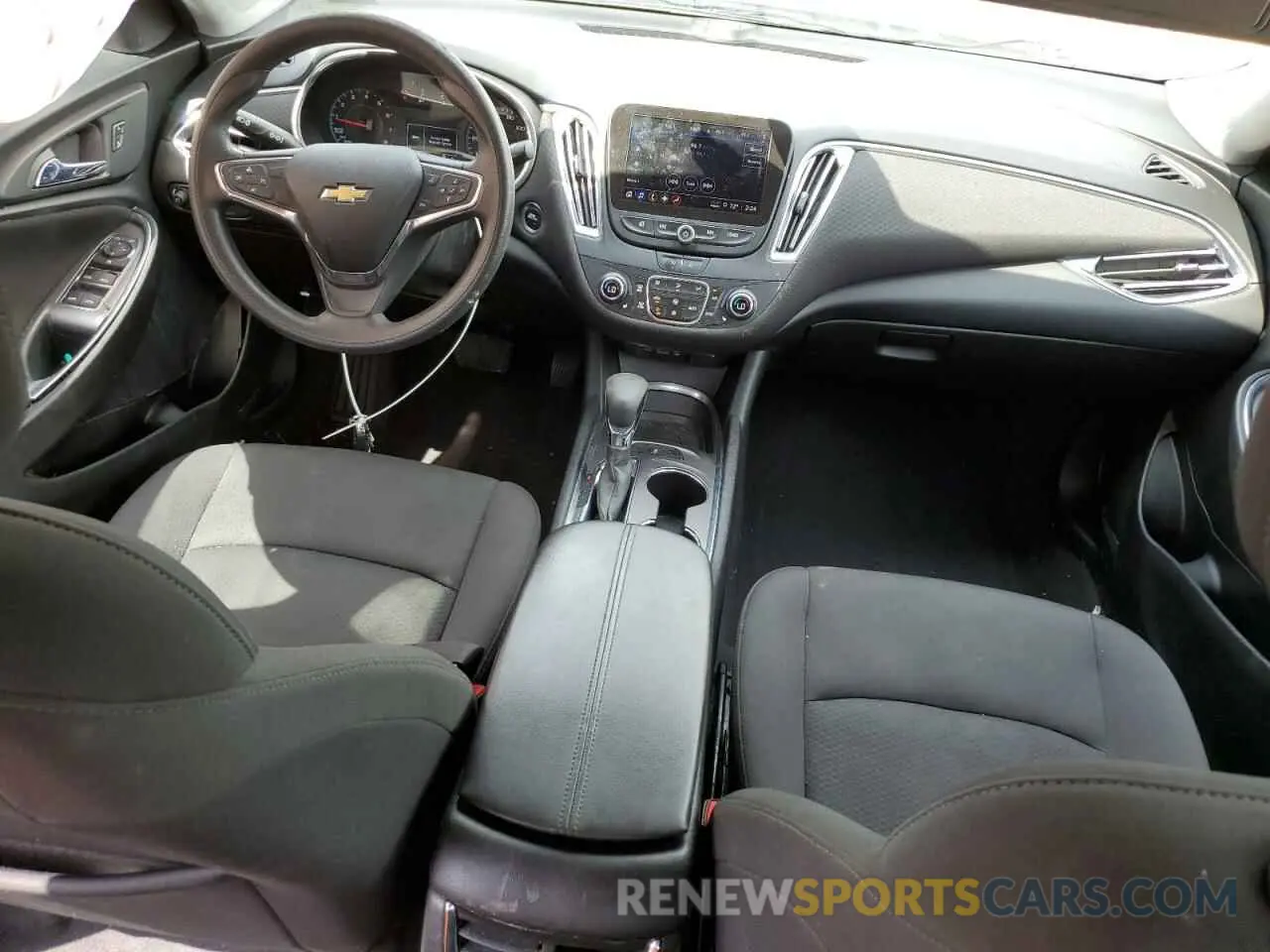8 Photograph of a damaged car 1G1ZD5ST7MF063477 CHEVROLET MALIBU 2021