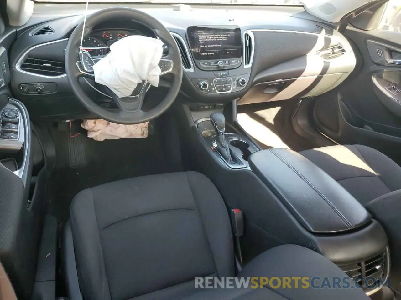 8 Photograph of a damaged car 1G1ZD5ST7MF069862 CHEVROLET MALIBU 2021