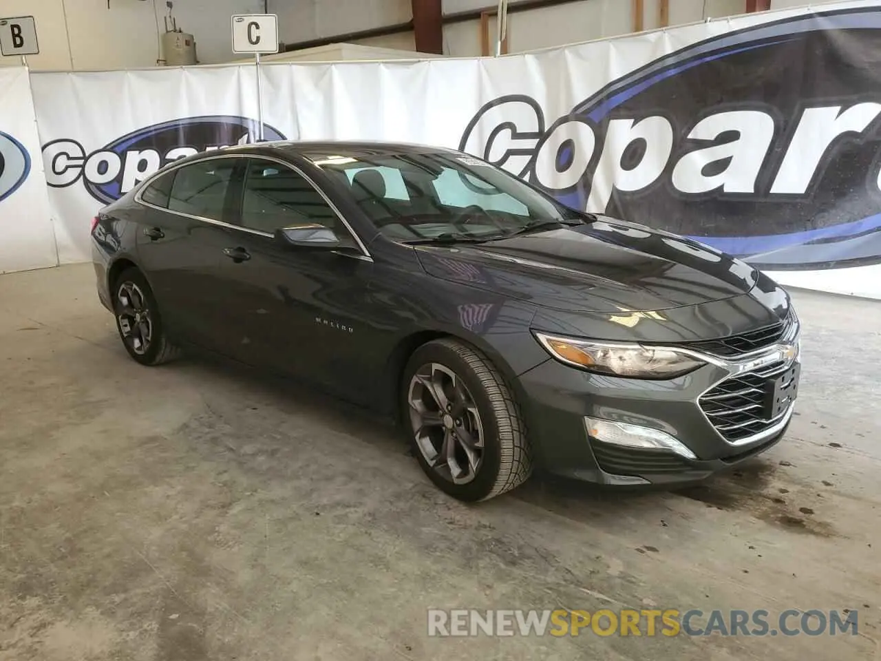 4 Photograph of a damaged car 1G1ZD5ST7MF077380 CHEVROLET MALIBU 2021