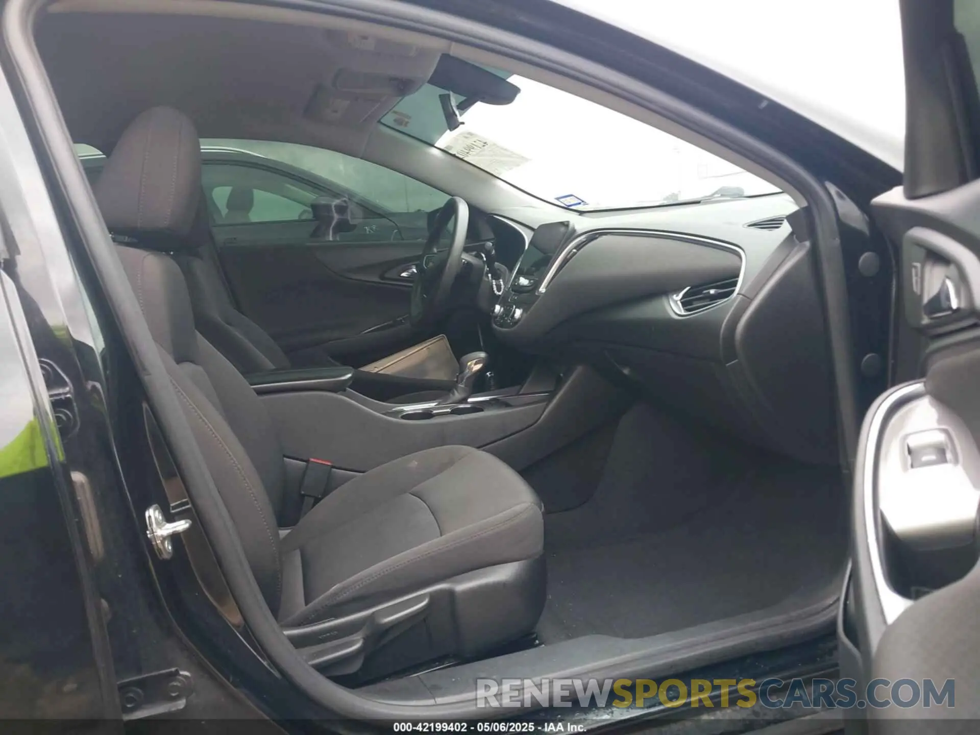 5 Photograph of a damaged car 1G1ZD5ST8MF004762 CHEVROLET MALIBU 2021