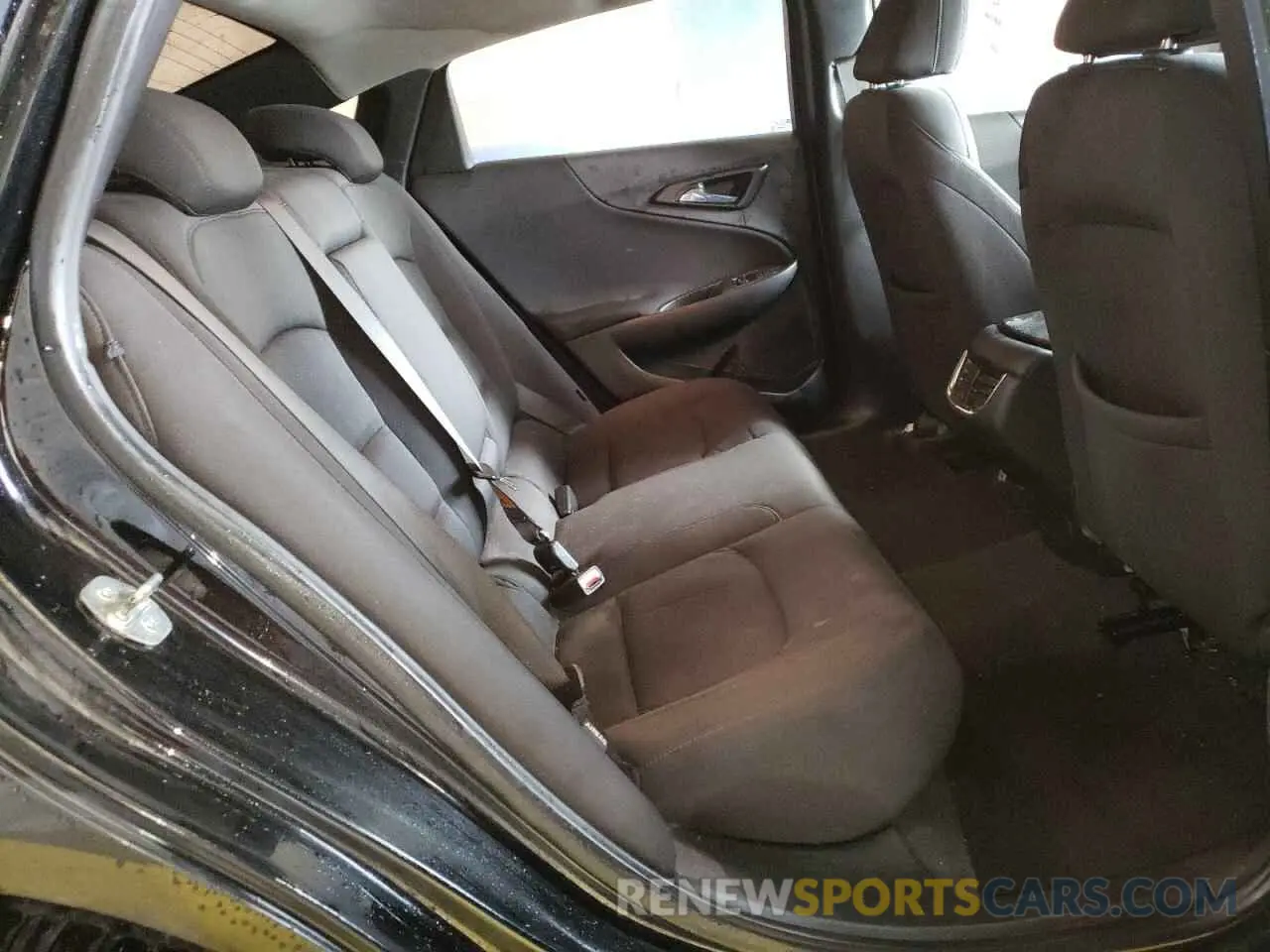 10 Photograph of a damaged car 1G1ZD5ST8MF016913 CHEVROLET MALIBU 2021