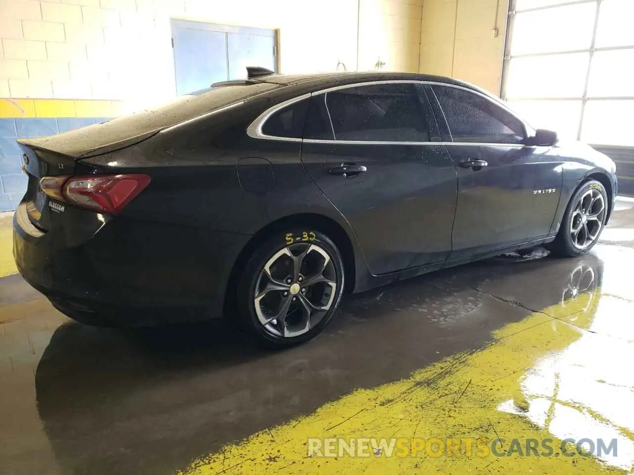 3 Photograph of a damaged car 1G1ZD5ST8MF016913 CHEVROLET MALIBU 2021