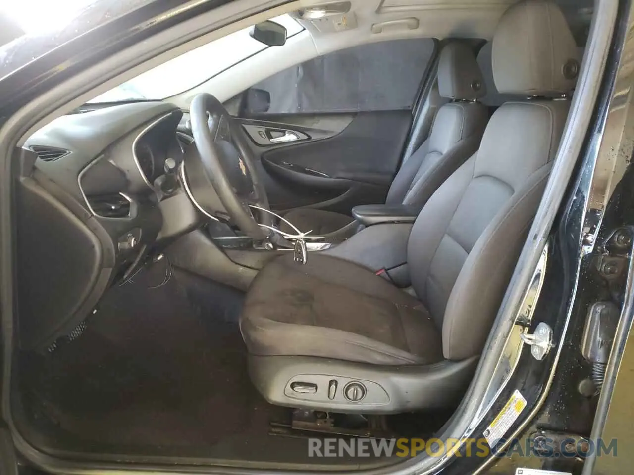 7 Photograph of a damaged car 1G1ZD5ST8MF016913 CHEVROLET MALIBU 2021