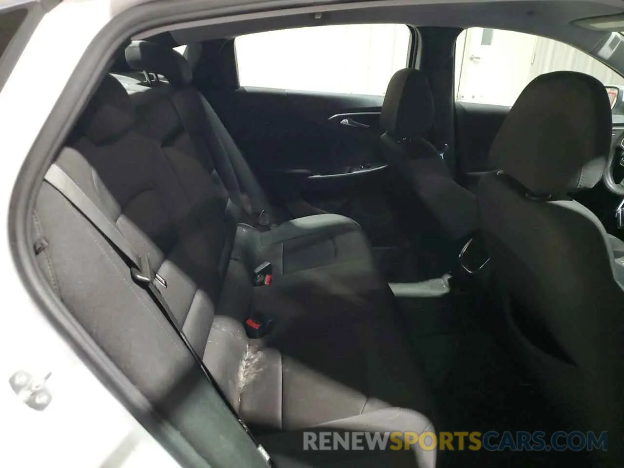 10 Photograph of a damaged car 1G1ZD5ST8MF020816 CHEVROLET MALIBU 2021