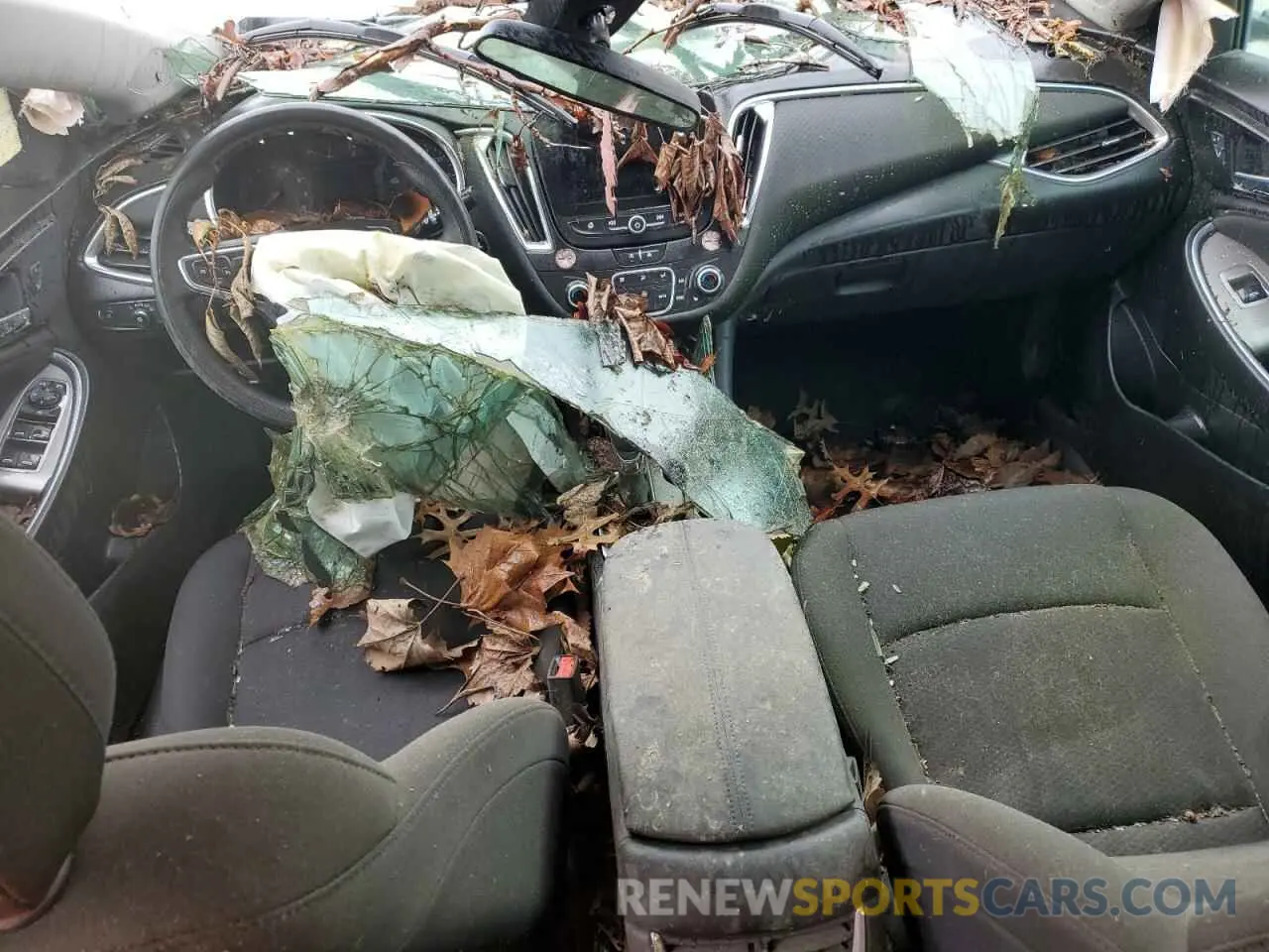 8 Photograph of a damaged car 1G1ZD5ST8MF025143 CHEVROLET MALIBU 2021