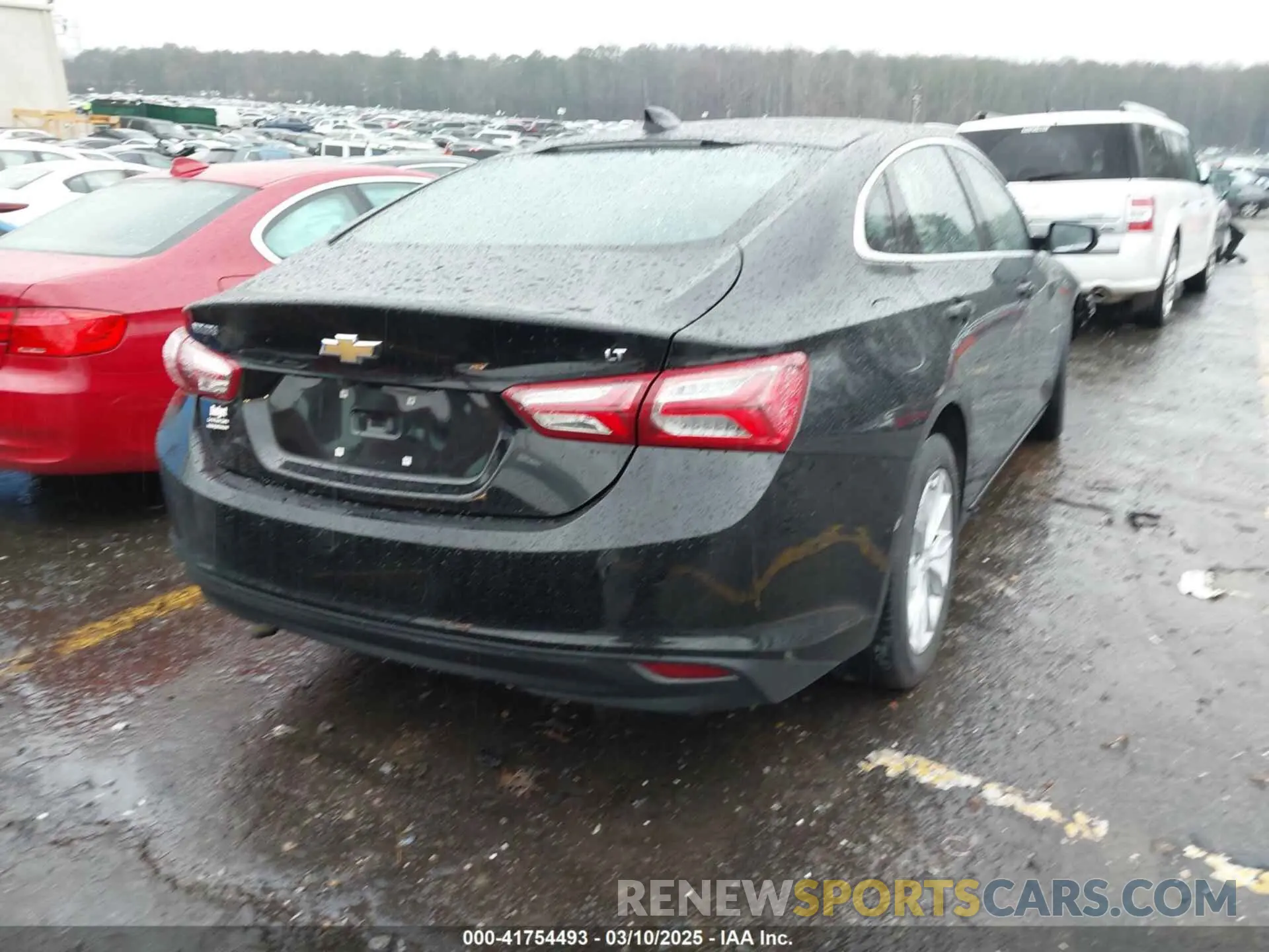 4 Photograph of a damaged car 1G1ZD5ST8MF034246 CHEVROLET MALIBU 2021