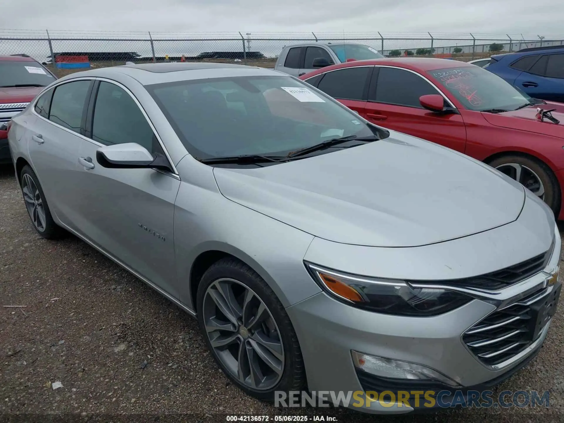 17 Photograph of a damaged car 1G1ZD5ST8MF054528 CHEVROLET MALIBU 2021