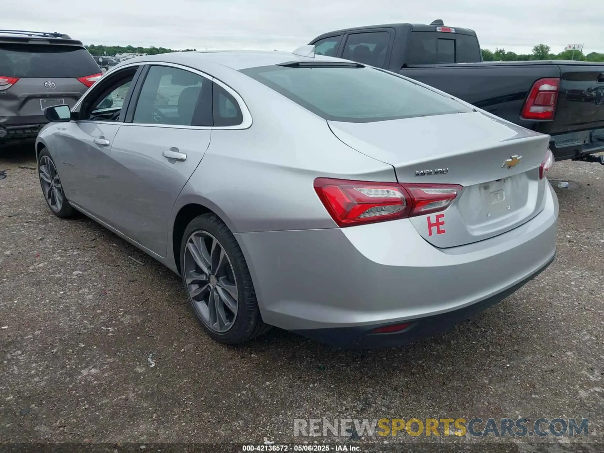 3 Photograph of a damaged car 1G1ZD5ST8MF054528 CHEVROLET MALIBU 2021