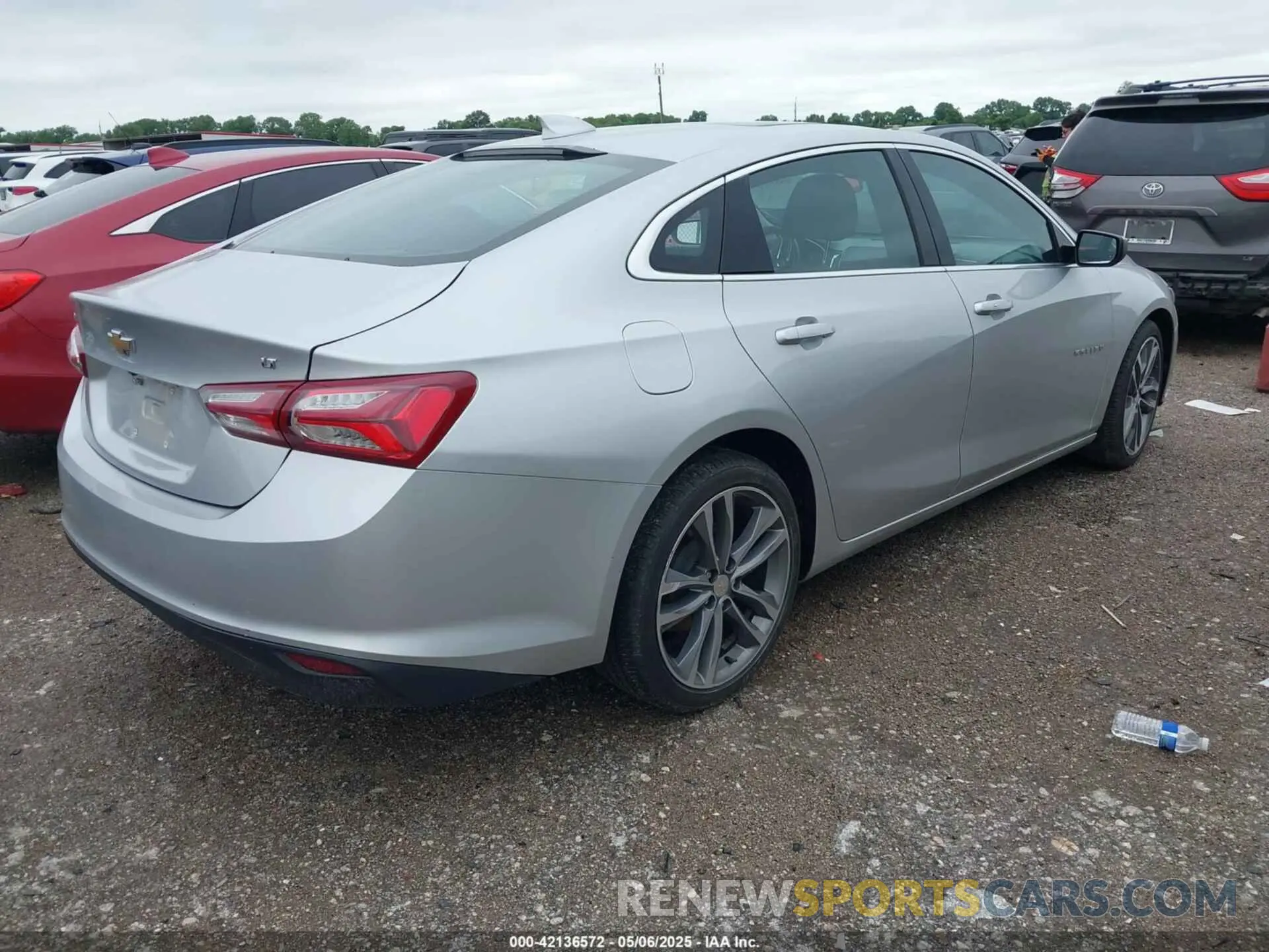 4 Photograph of a damaged car 1G1ZD5ST8MF054528 CHEVROLET MALIBU 2021
