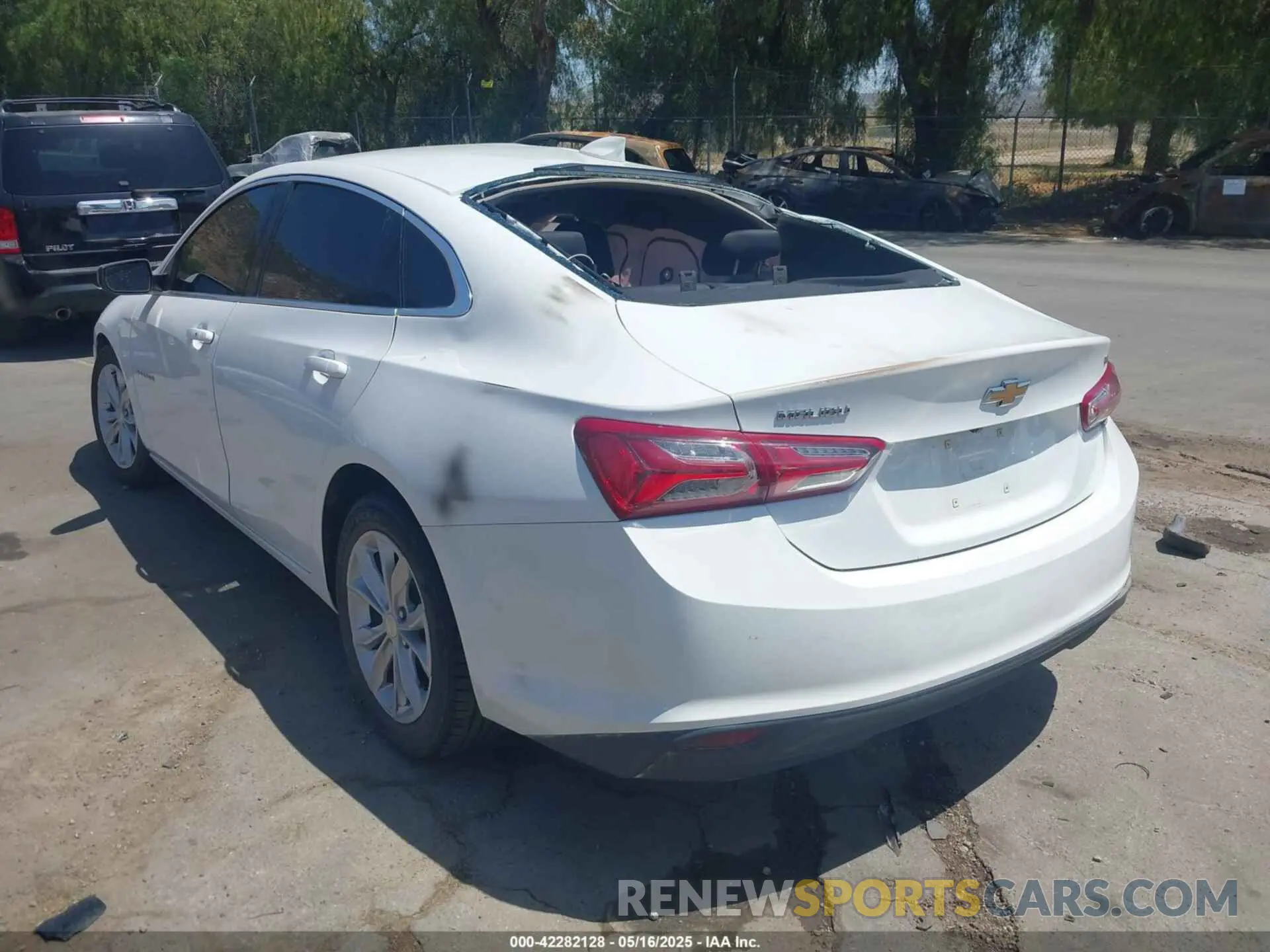 3 Photograph of a damaged car 1G1ZD5ST8MF065609 CHEVROLET MALIBU 2021