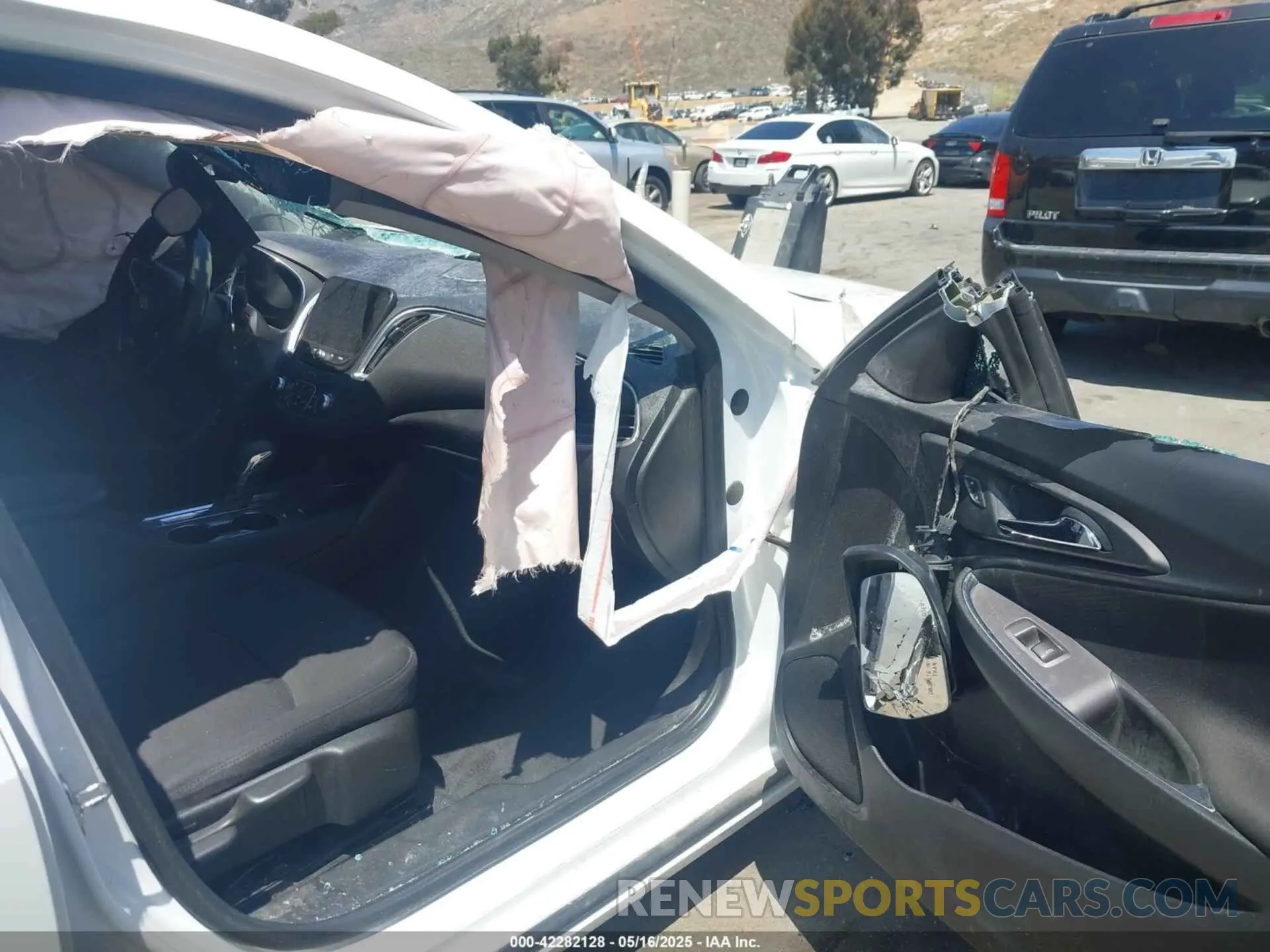 5 Photograph of a damaged car 1G1ZD5ST8MF065609 CHEVROLET MALIBU 2021