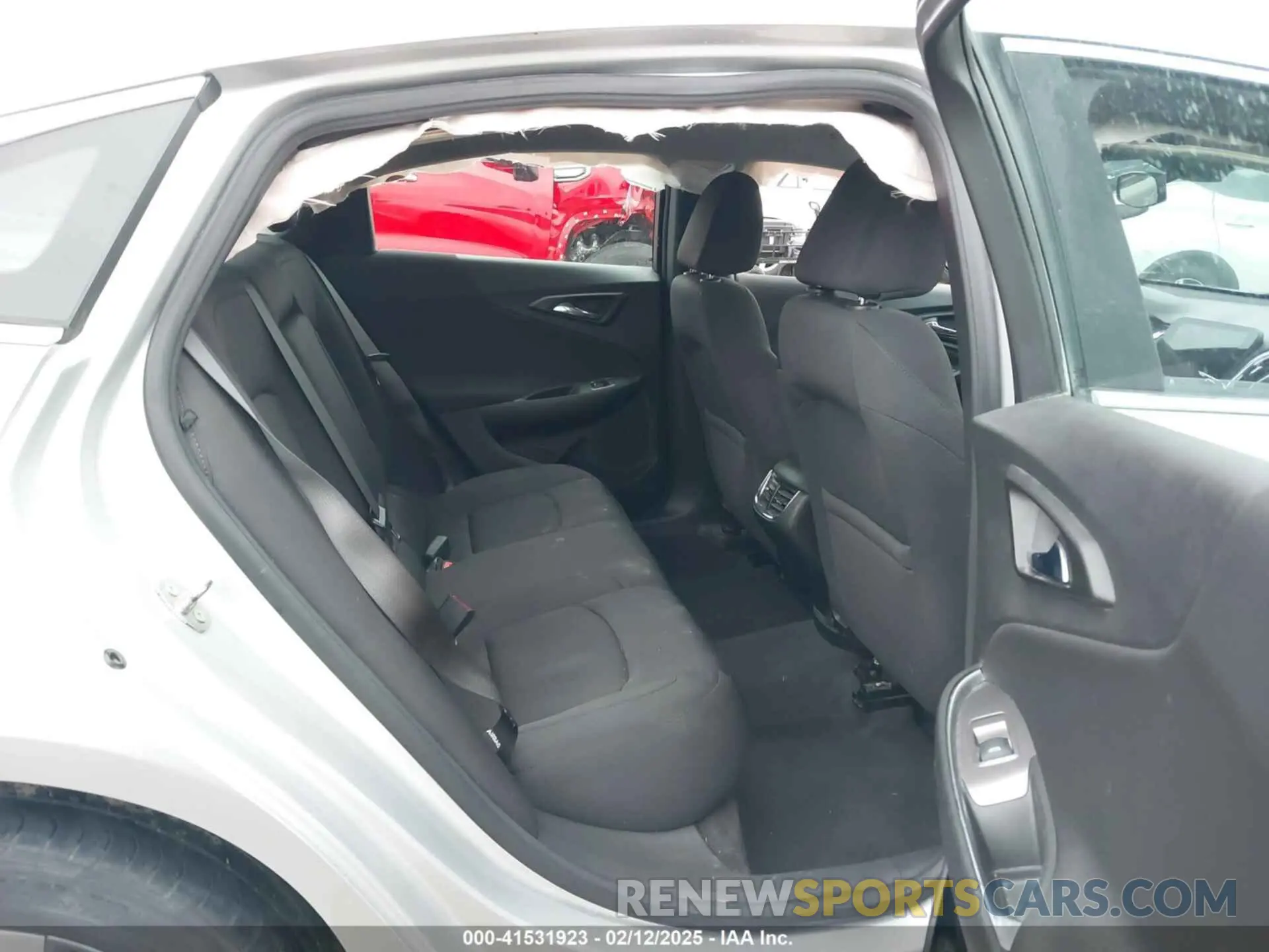 8 Photograph of a damaged car 1G1ZD5ST8MF077534 CHEVROLET MALIBU 2021