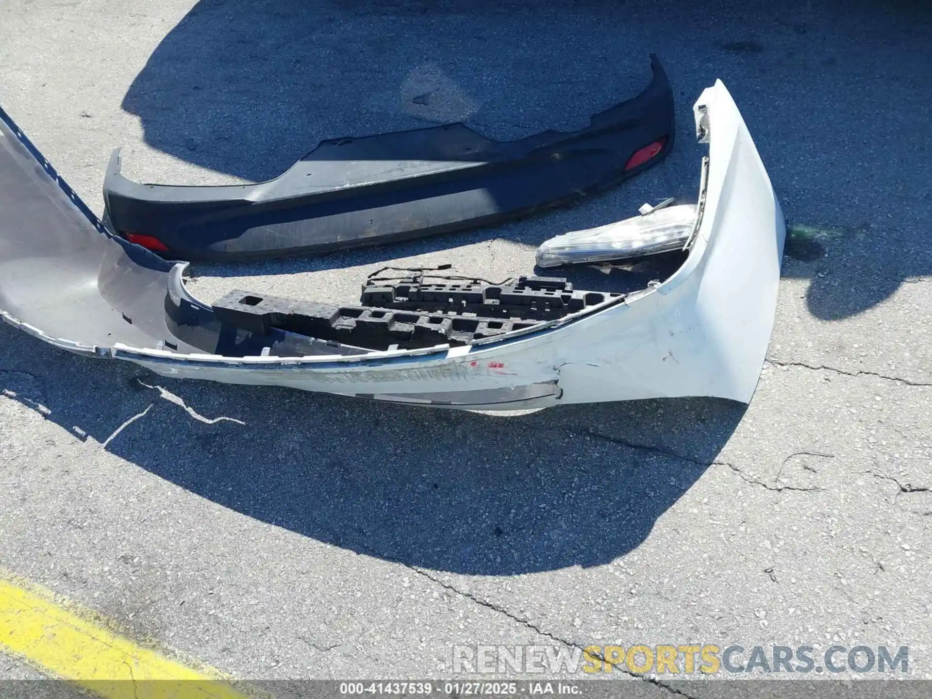 11 Photograph of a damaged car 1G1ZD5ST9MF015611 CHEVROLET MALIBU 2021