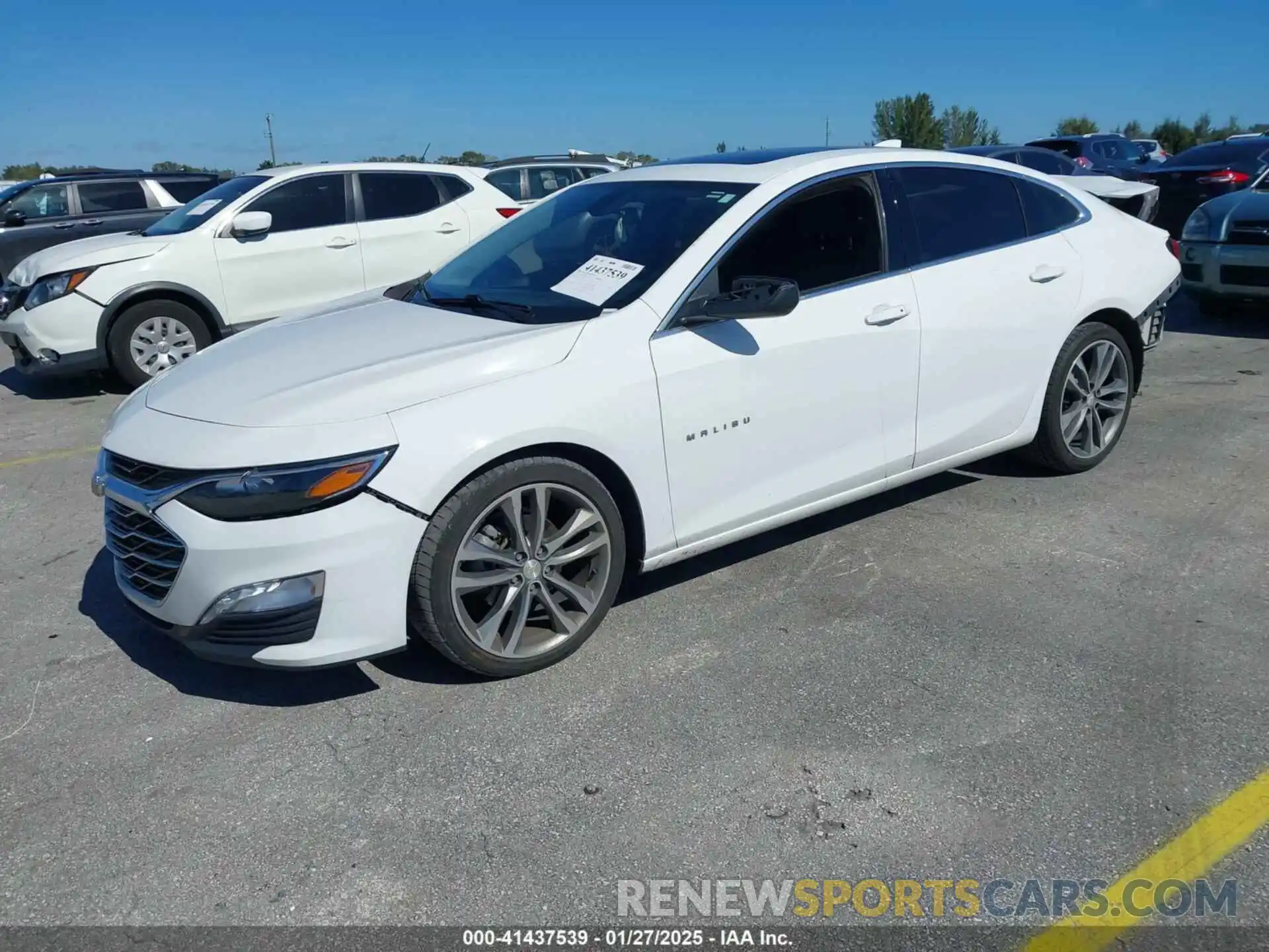 2 Photograph of a damaged car 1G1ZD5ST9MF015611 CHEVROLET MALIBU 2021