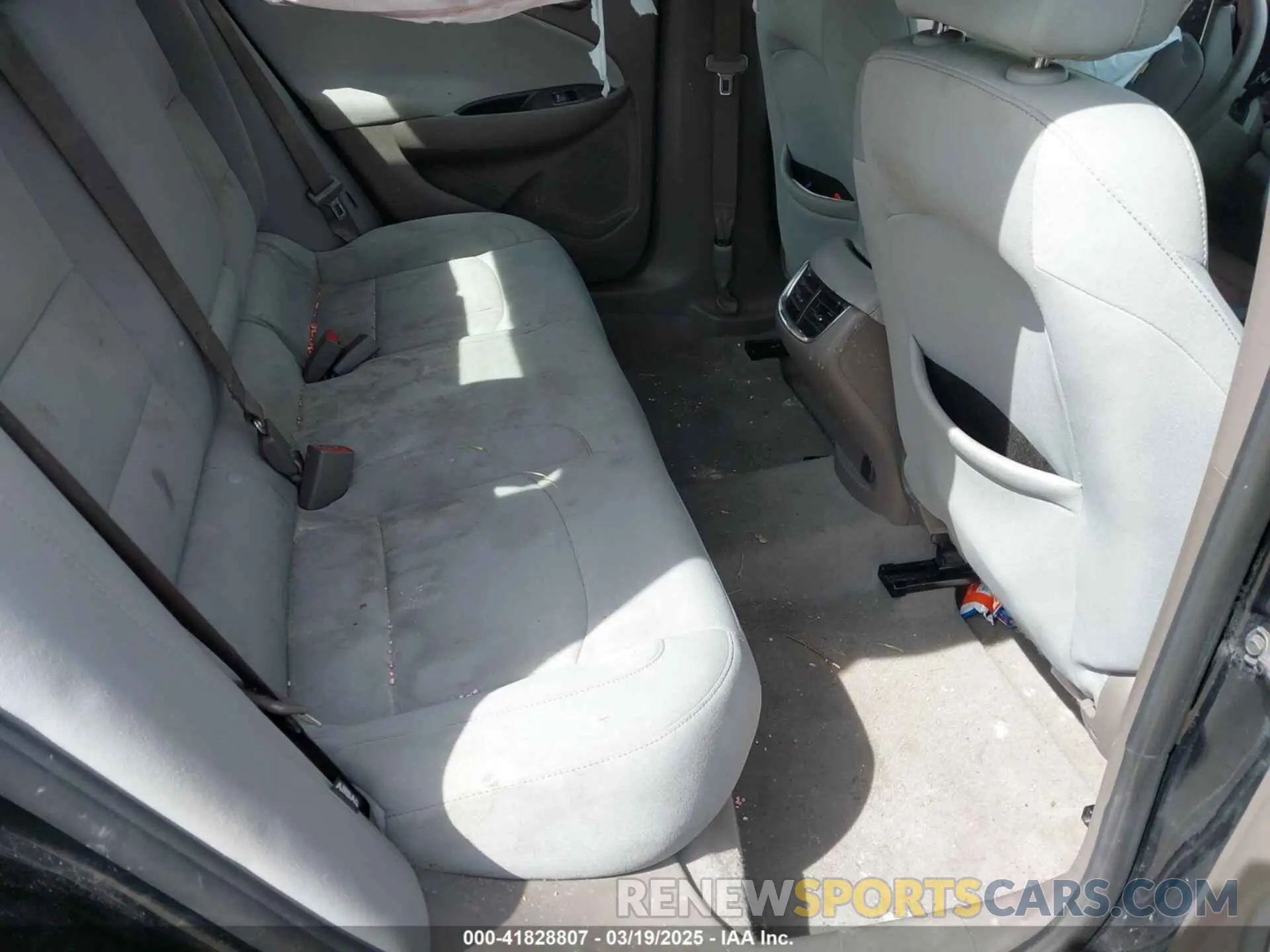 8 Photograph of a damaged car 1G1ZD5ST9MF016662 CHEVROLET MALIBU 2021