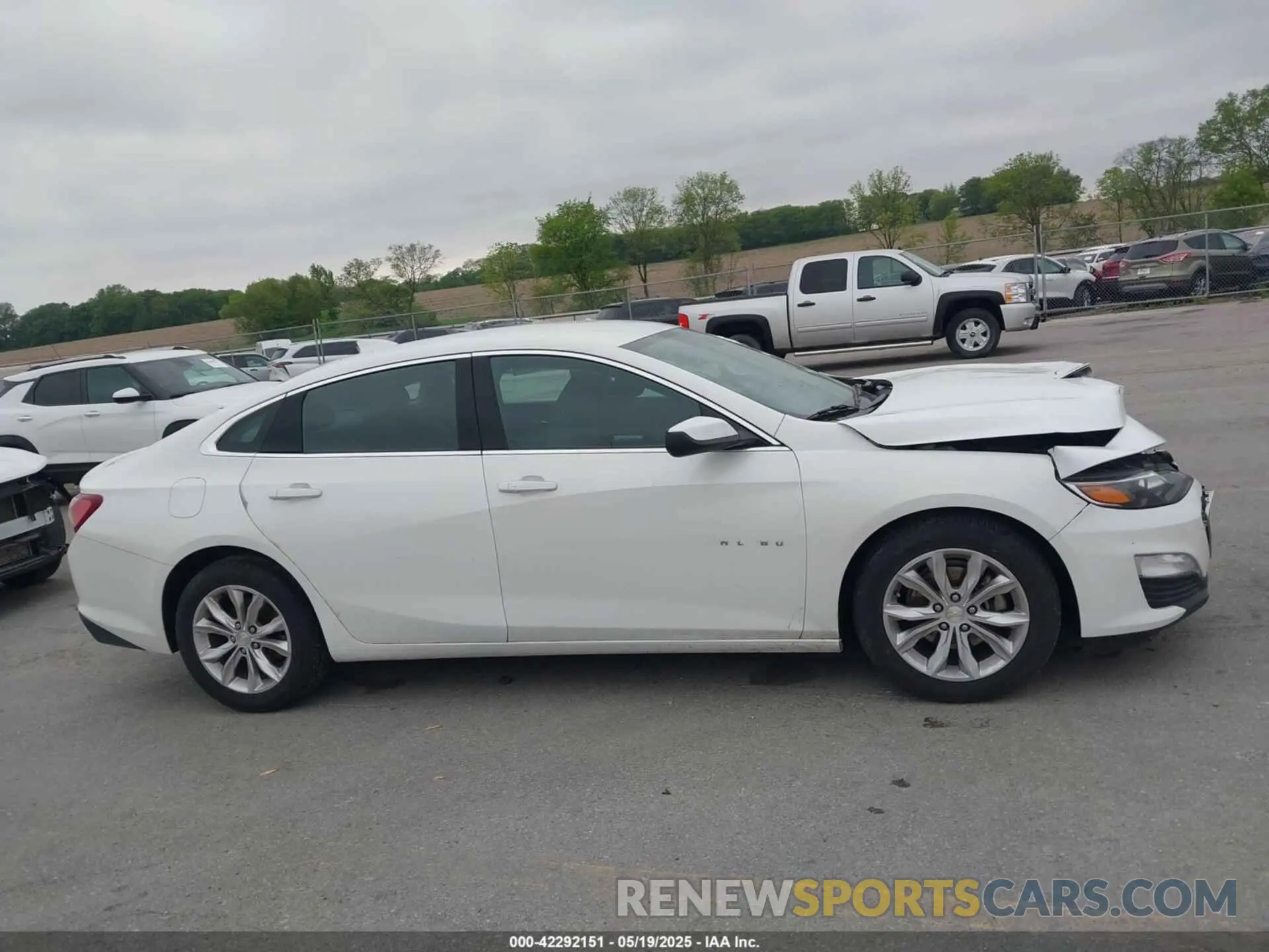 14 Photograph of a damaged car 1G1ZD5ST9MF025068 CHEVROLET MALIBU 2021