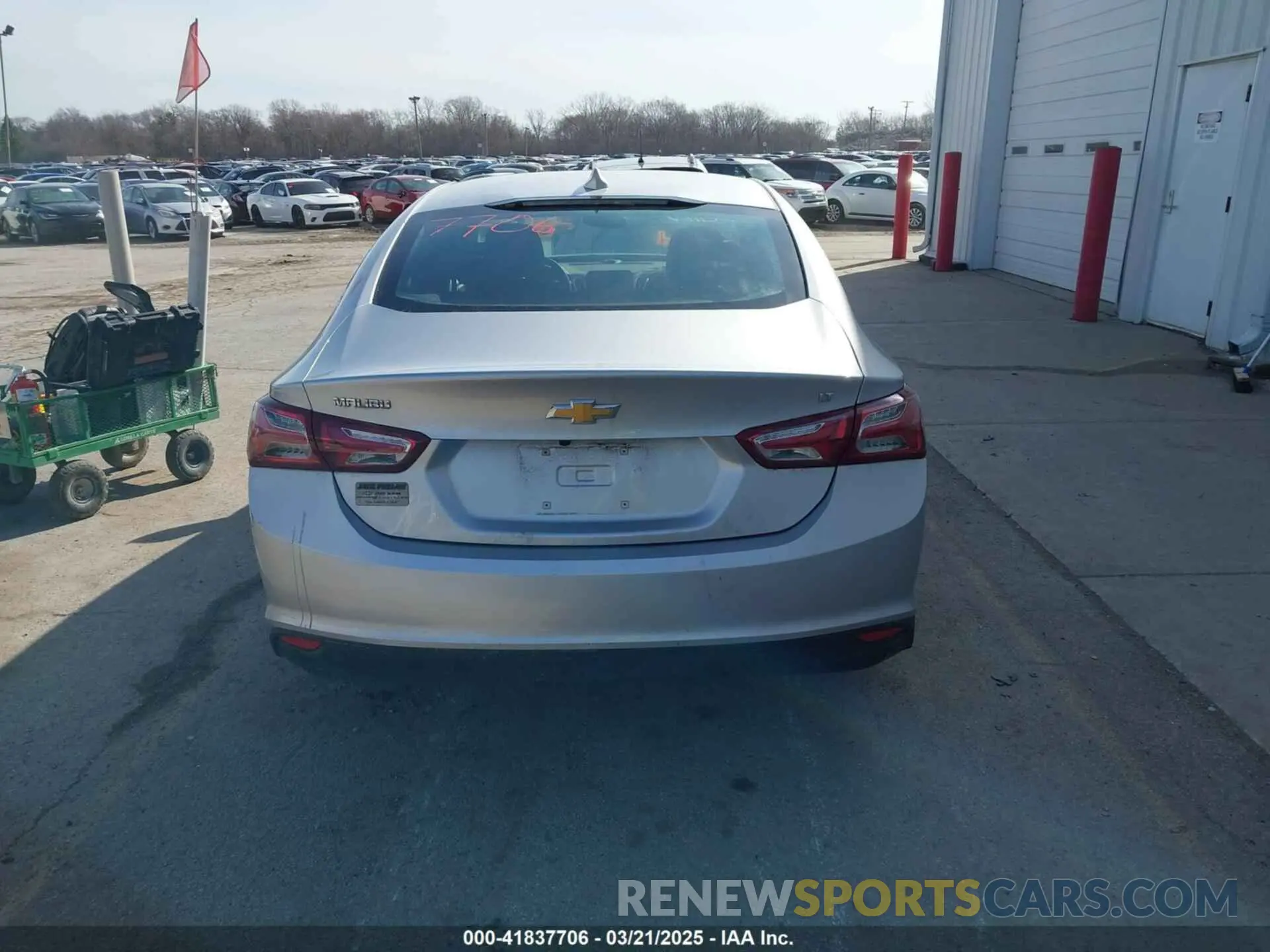17 Photograph of a damaged car 1G1ZD5ST9MF034742 CHEVROLET MALIBU 2021