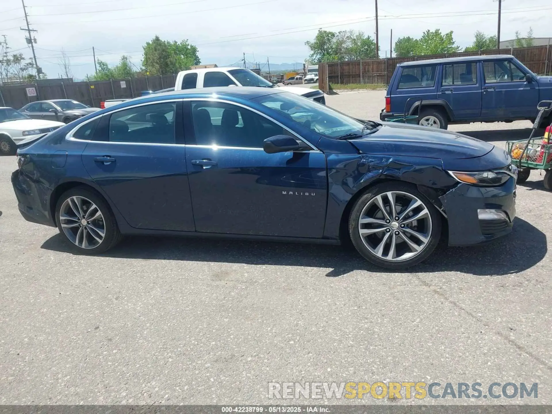 13 Photograph of a damaged car 1G1ZD5ST9MF064064 CHEVROLET MALIBU 2021