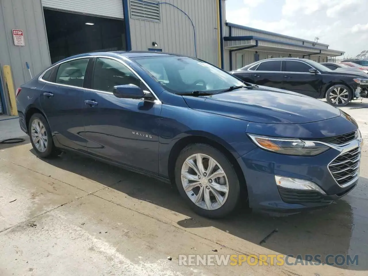 4 Photograph of a damaged car 1G1ZD5STXMF018811 CHEVROLET MALIBU 2021