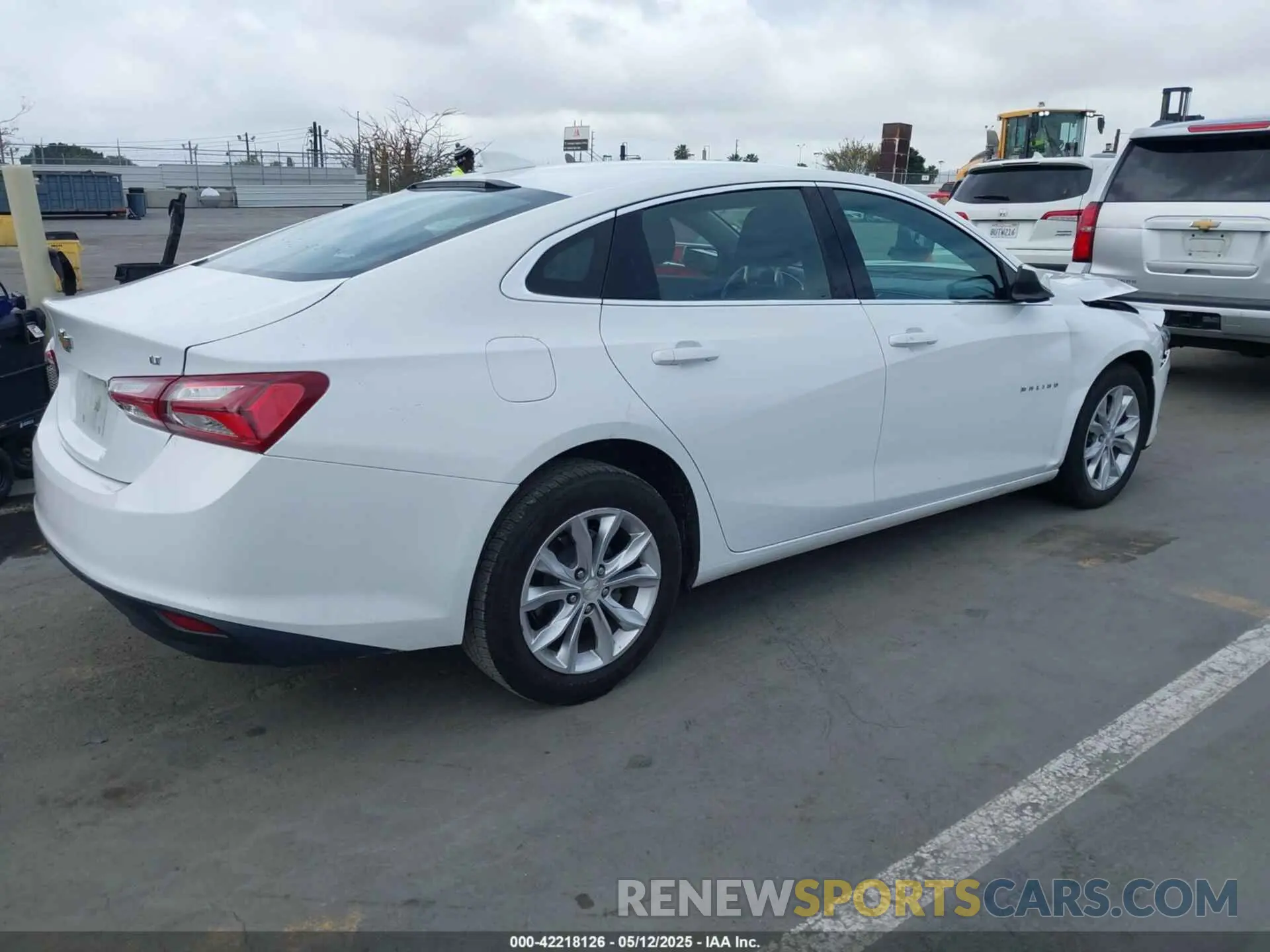 4 Photograph of a damaged car 1G1ZD5STXMF046060 CHEVROLET MALIBU 2021