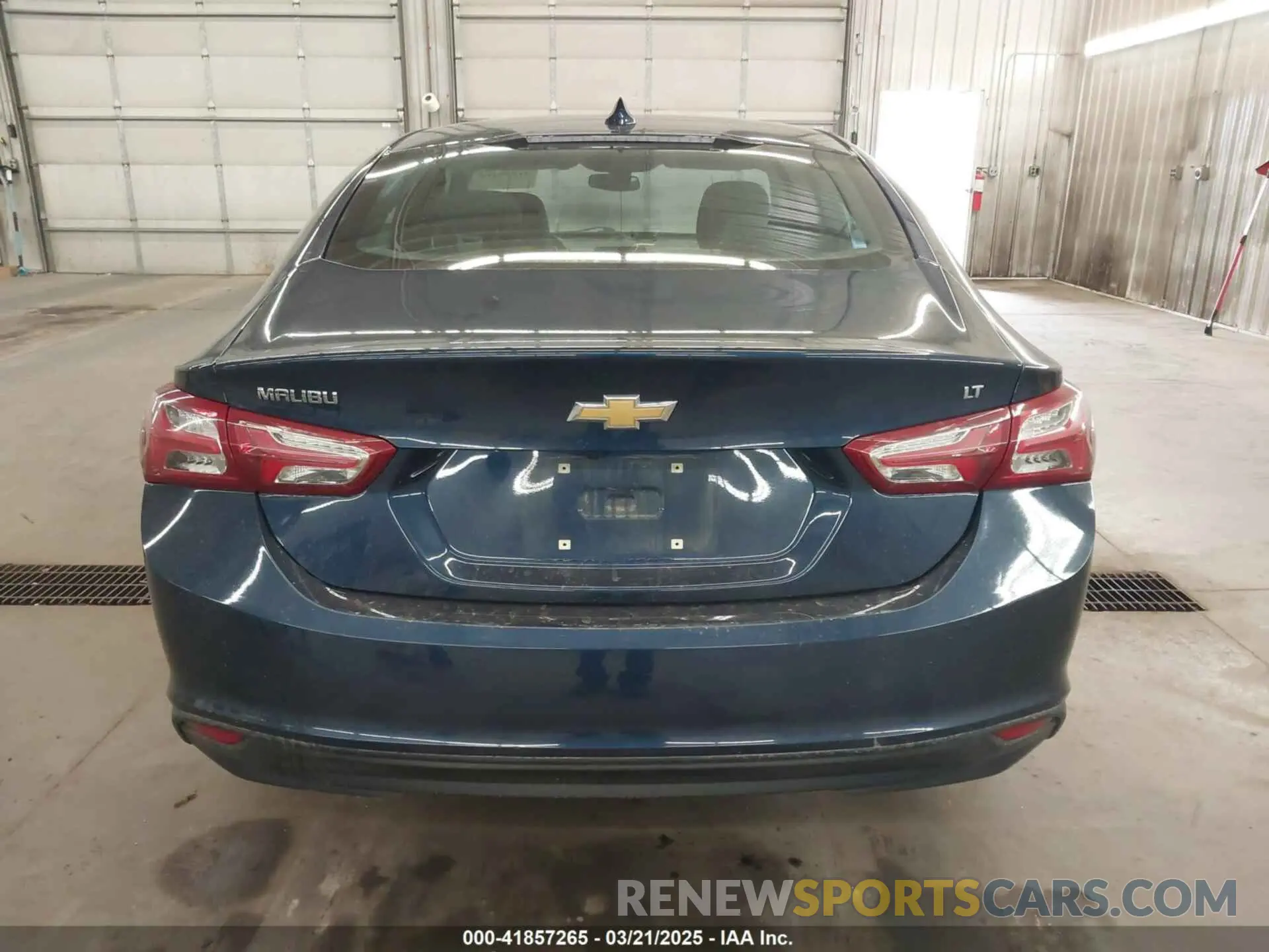 17 Photograph of a damaged car 1G1ZD5STXMF059844 CHEVROLET MALIBU 2021