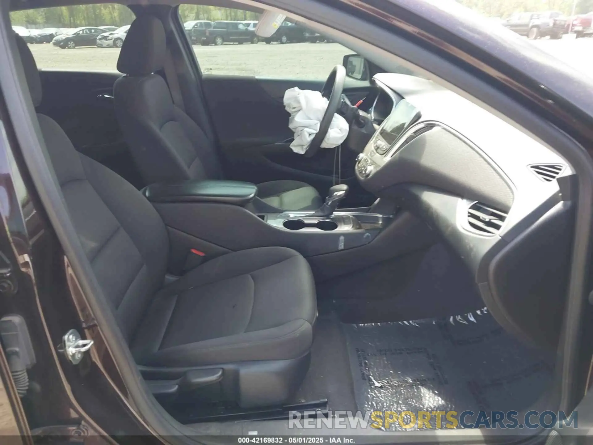 5 Photograph of a damaged car 1G1ZD5STXMF061920 CHEVROLET MALIBU 2021