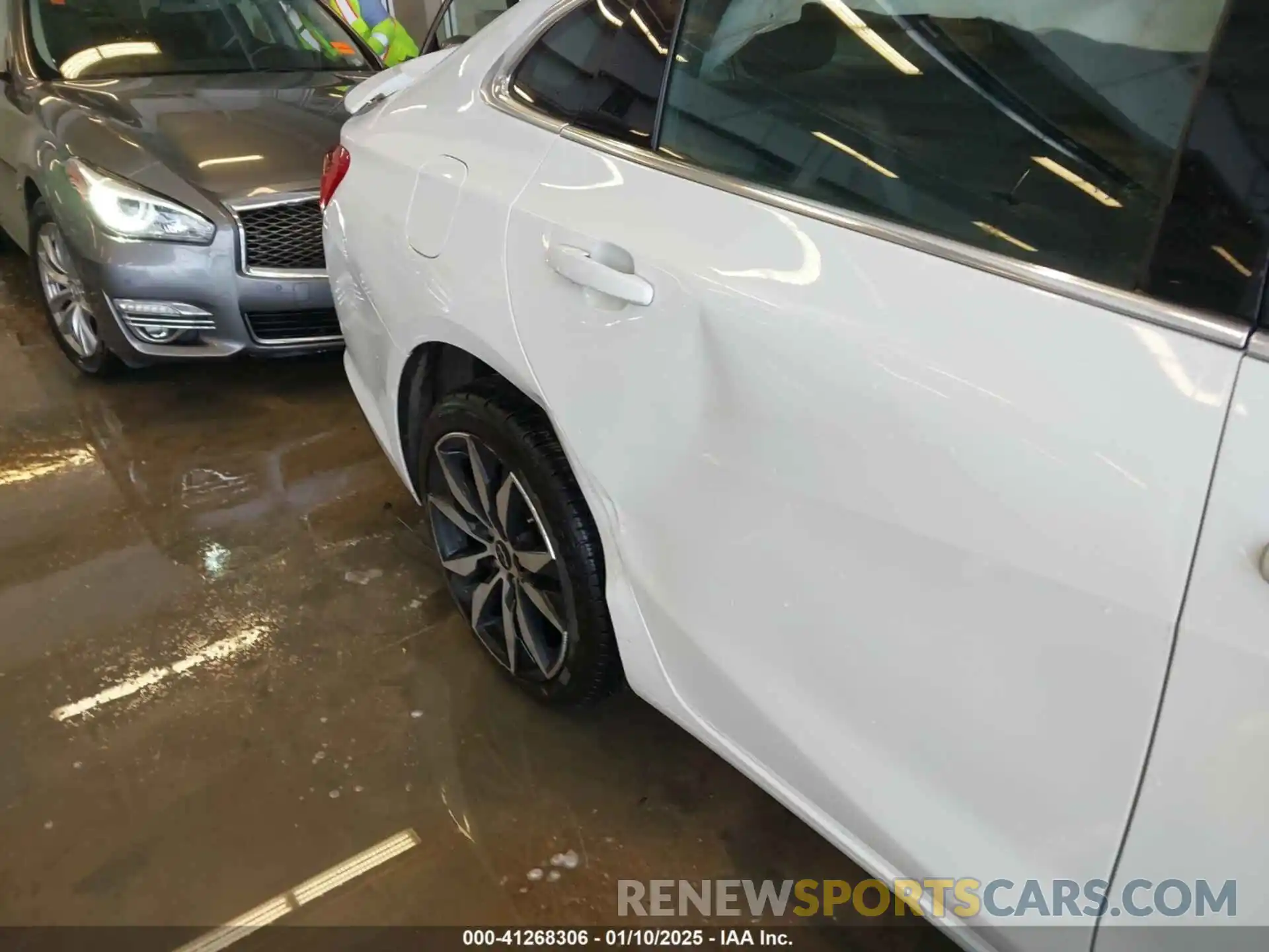 18 Photograph of a damaged car 1G1ZG5ST1MF021197 CHEVROLET MALIBU 2021