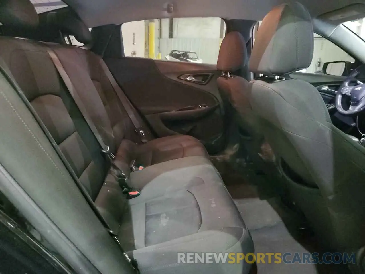 10 Photograph of a damaged car 1G1ZG5ST1MF044527 CHEVROLET MALIBU 2021