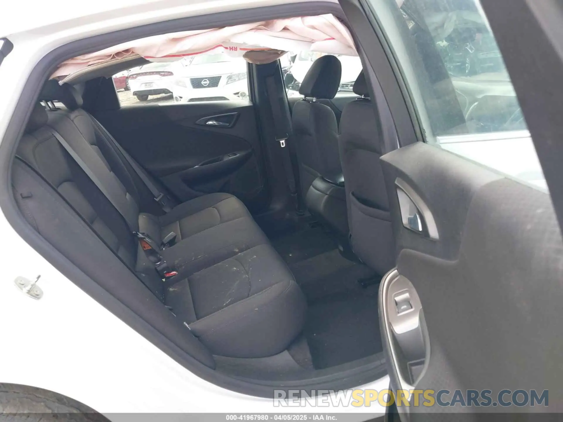 8 Photograph of a damaged car 1G1ZG5ST1MF085692 CHEVROLET MALIBU 2021