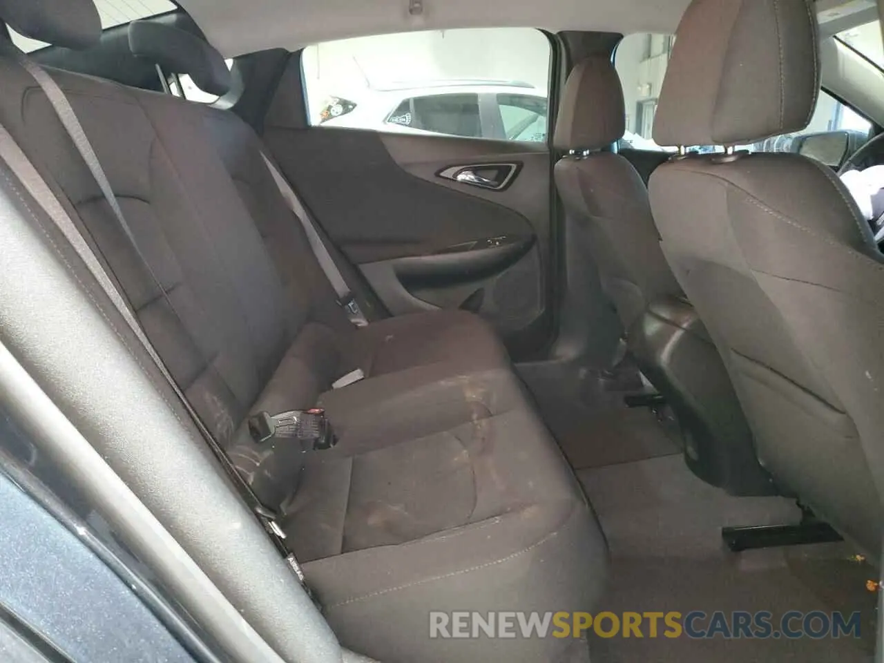 10 Photograph of a damaged car 1G1ZG5ST2MF016316 CHEVROLET MALIBU 2021