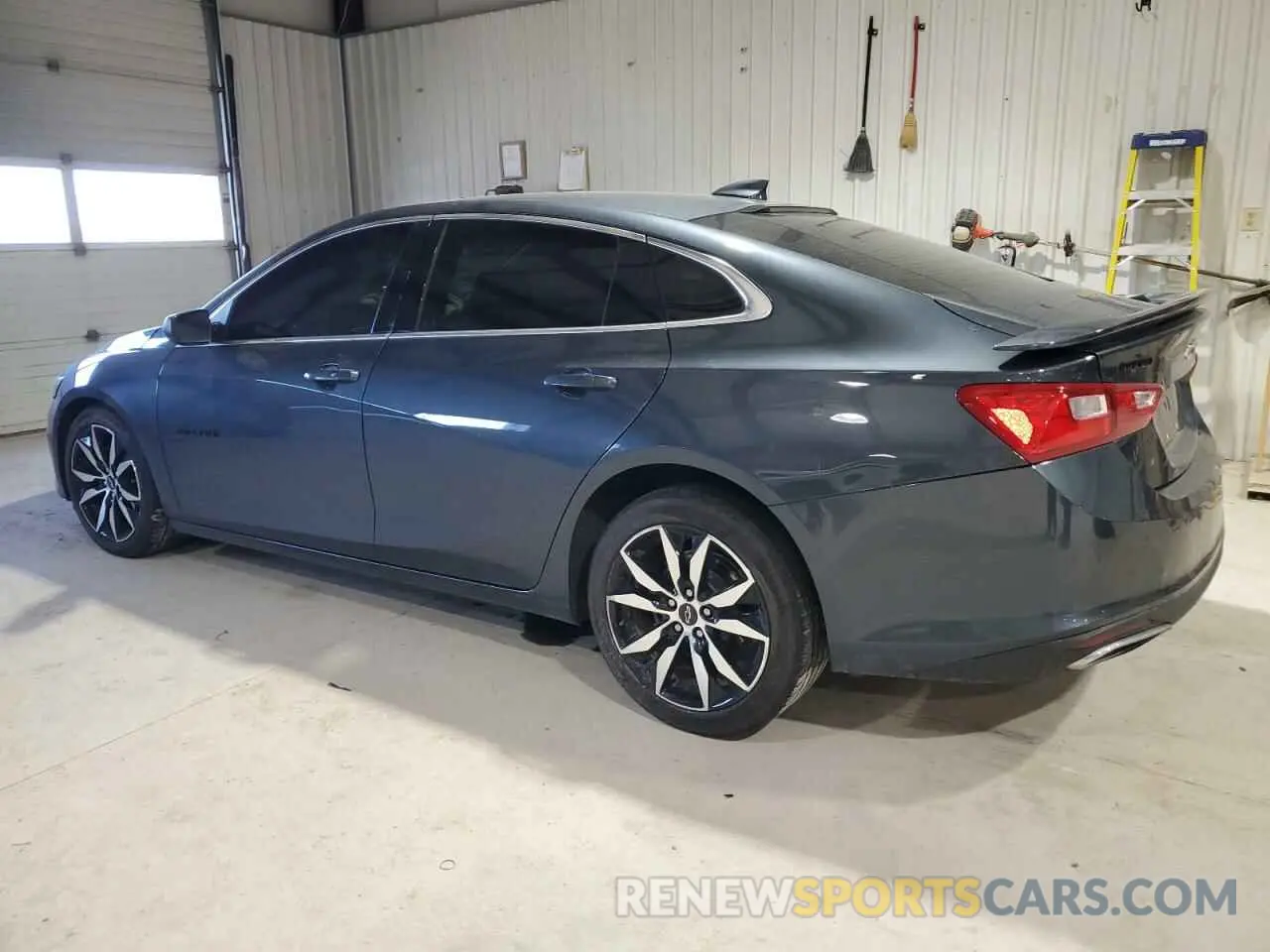 2 Photograph of a damaged car 1G1ZG5ST2MF016316 CHEVROLET MALIBU 2021