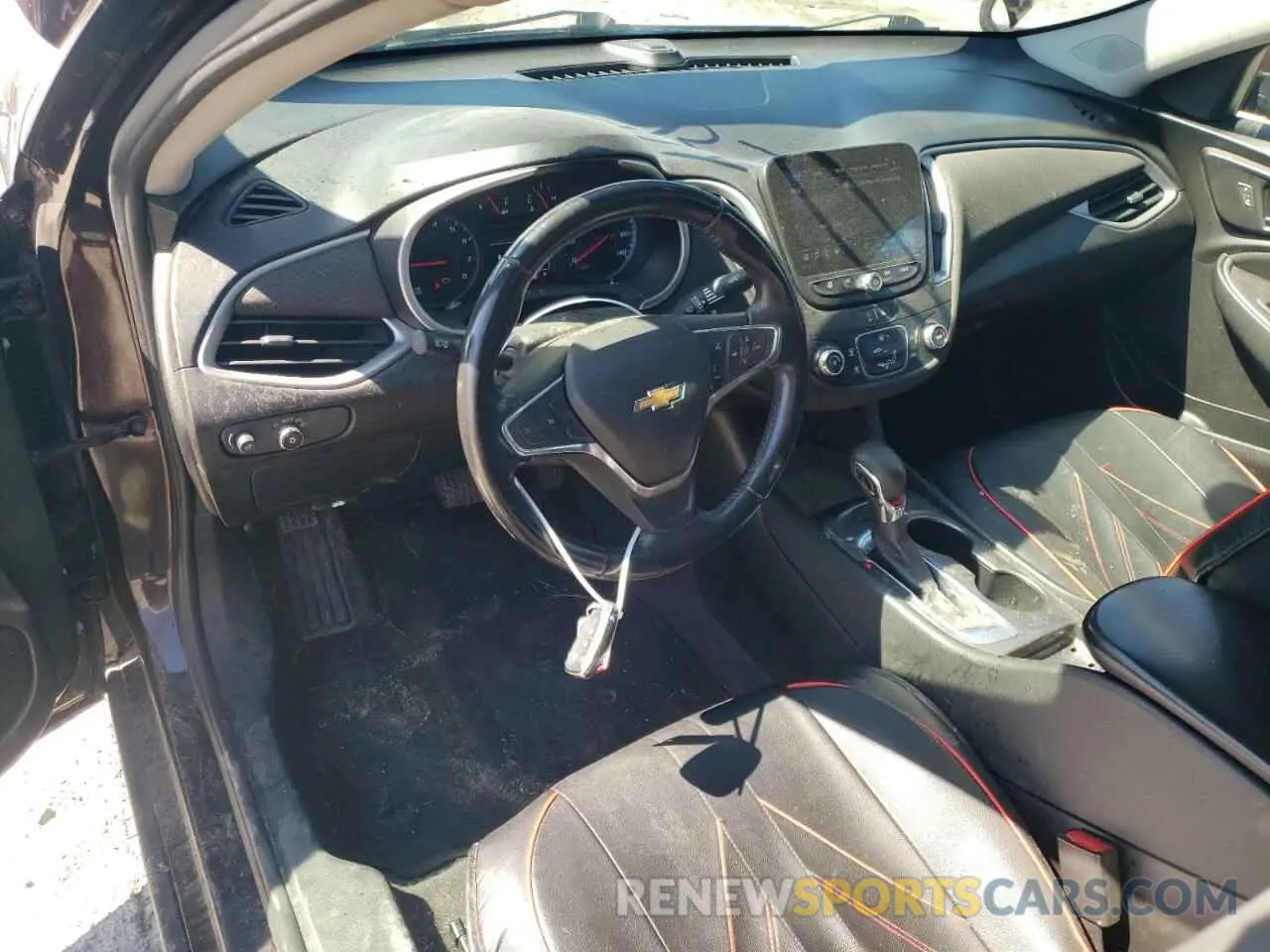 8 Photograph of a damaged car 1G1ZG5ST5MF011420 CHEVROLET MALIBU 2021