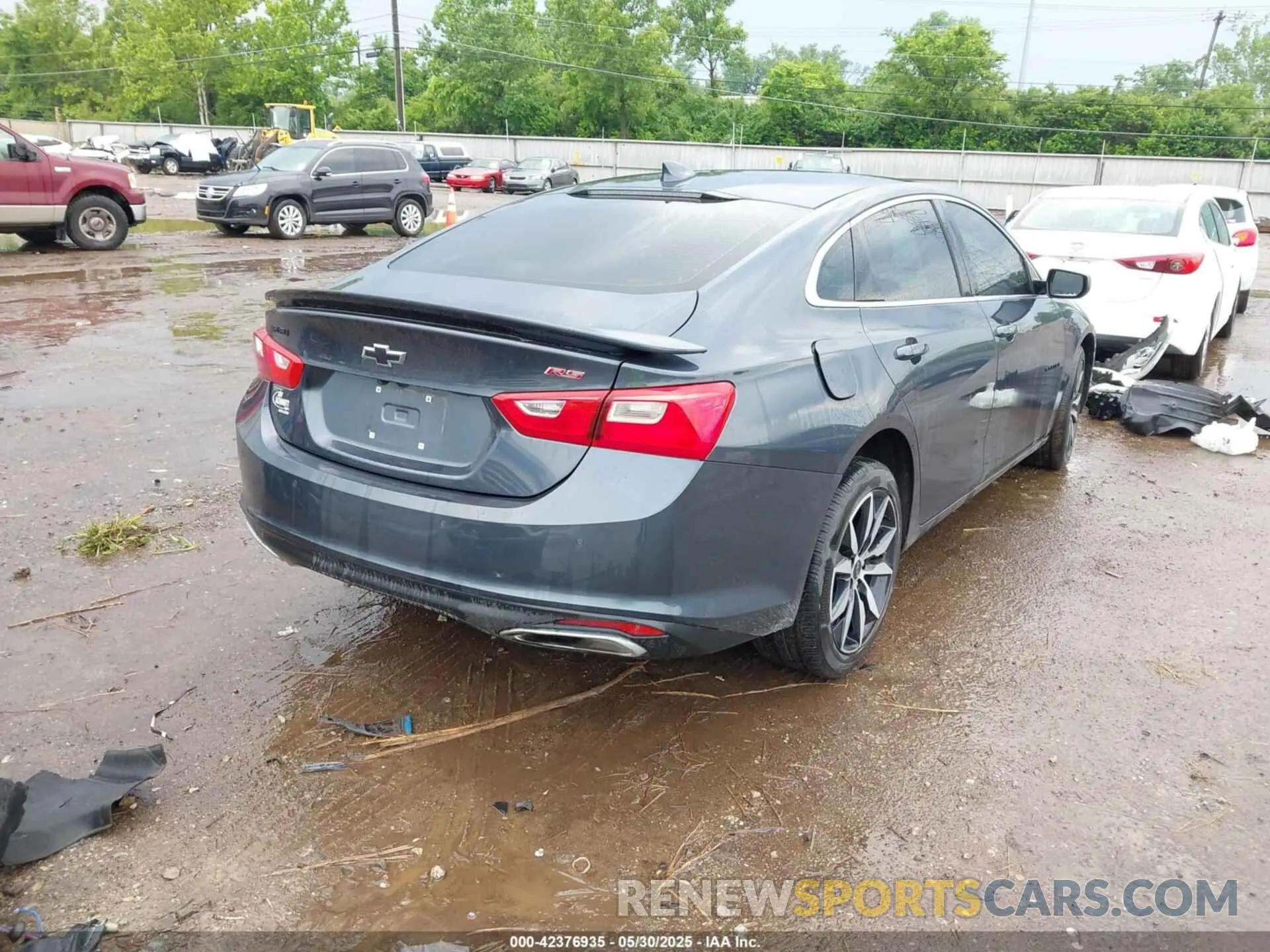 4 Photograph of a damaged car 1G1ZG5ST5MF043736 CHEVROLET MALIBU 2021