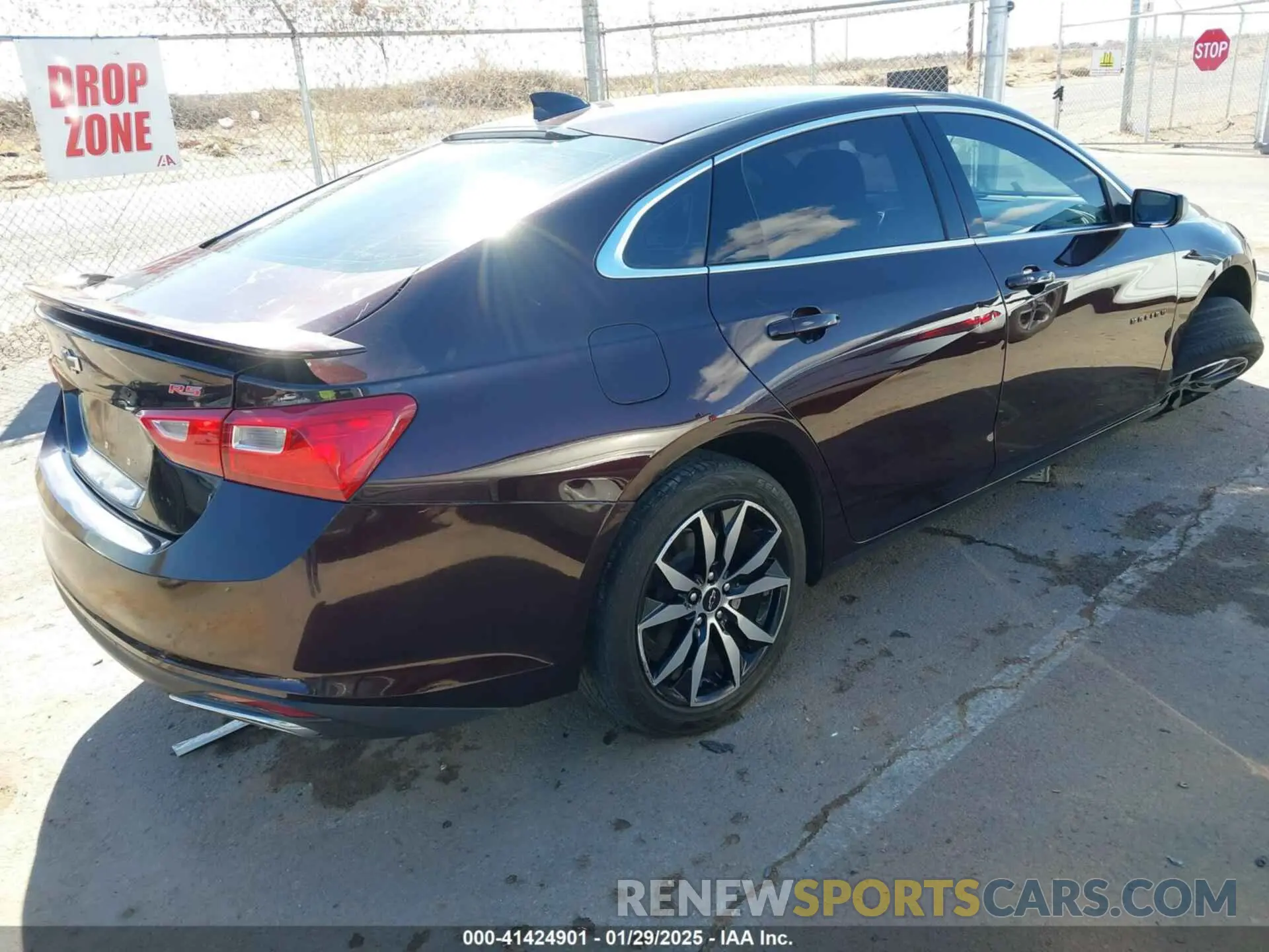 4 Photograph of a damaged car 1G1ZG5ST5MF060231 CHEVROLET MALIBU 2021