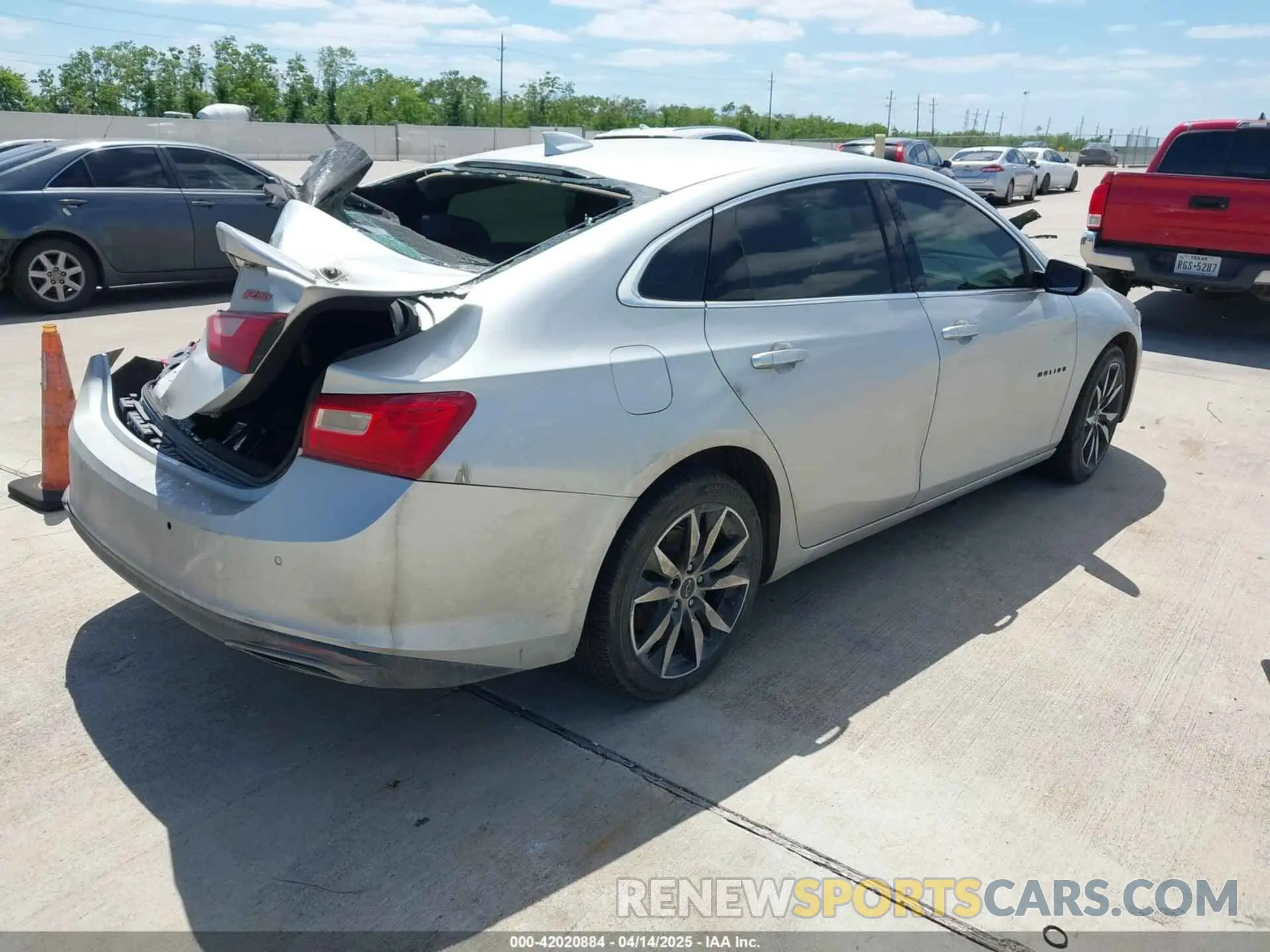 4 Photograph of a damaged car 1G1ZG5ST6MF014312 CHEVROLET MALIBU 2021