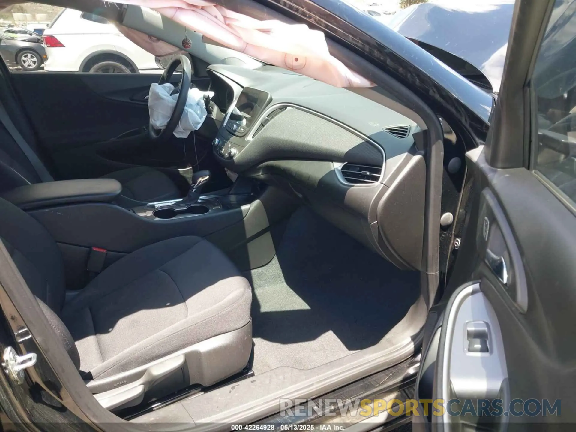 5 Photograph of a damaged car 1G1ZG5ST7MF089634 CHEVROLET MALIBU 2021