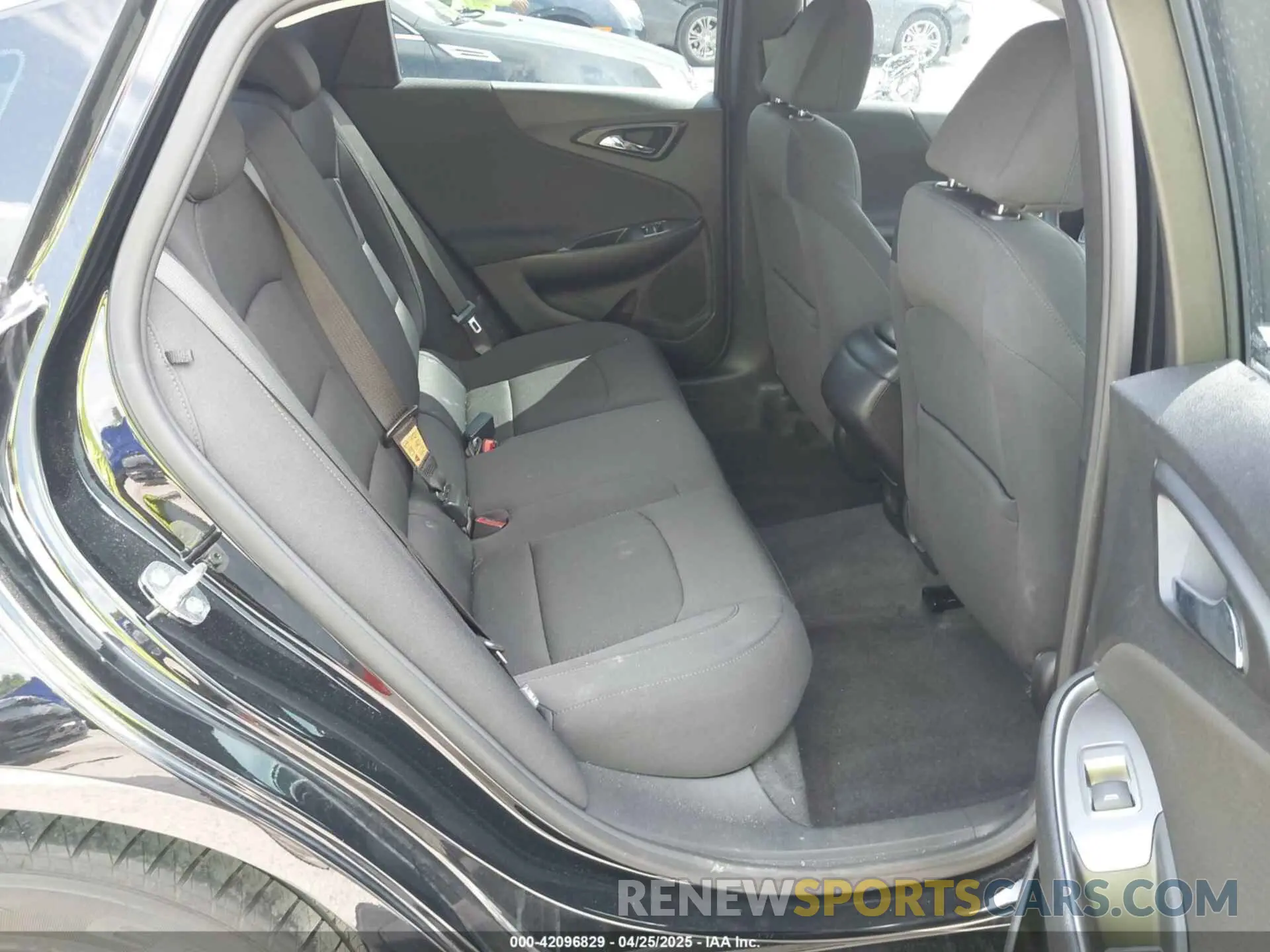 8 Photograph of a damaged car 1G1ZB5ST1NF207936 CHEVROLET MALIBU 2022