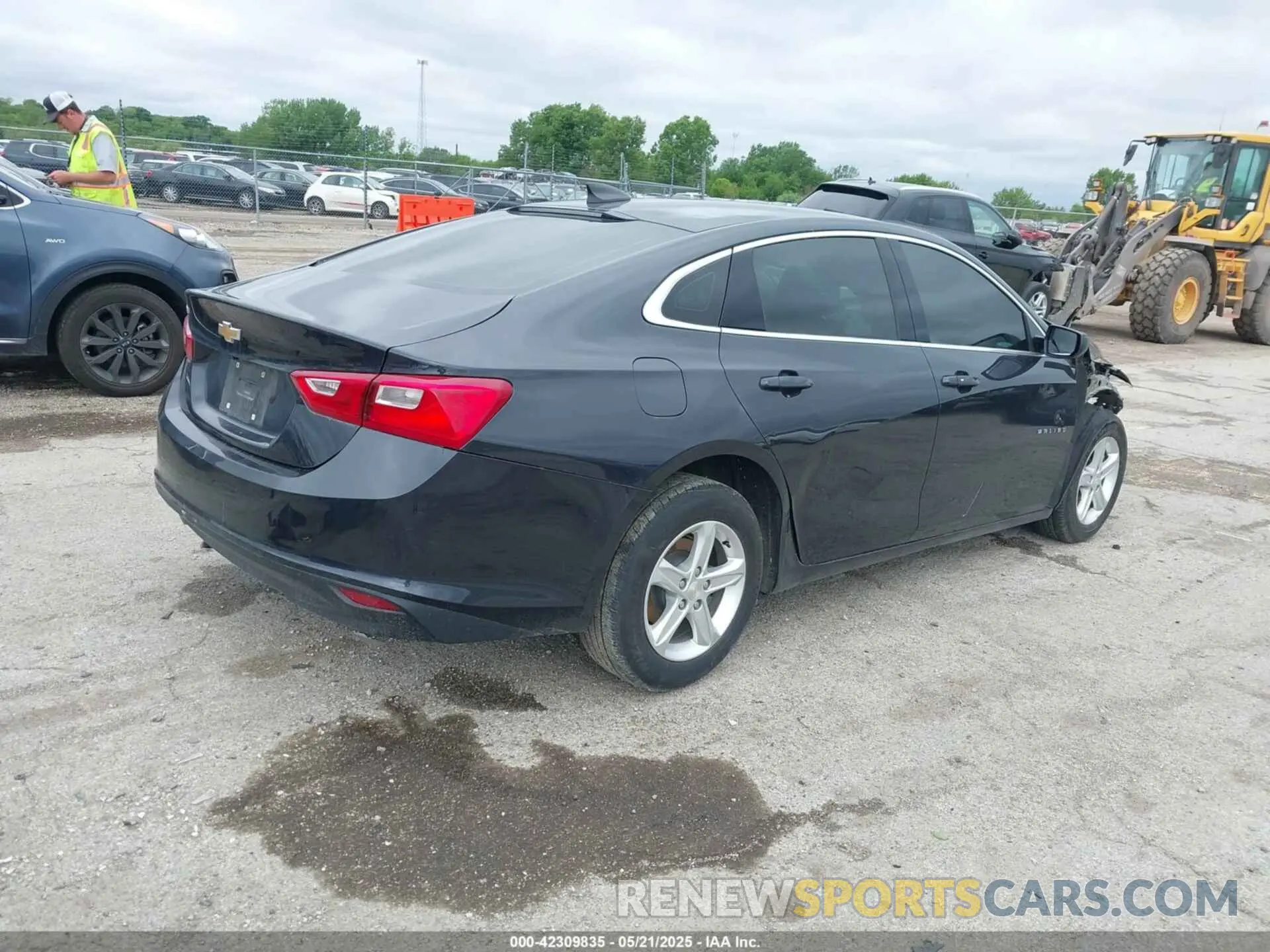 4 Photograph of a damaged car 1G1ZB5ST1NF208410 CHEVROLET MALIBU 2022