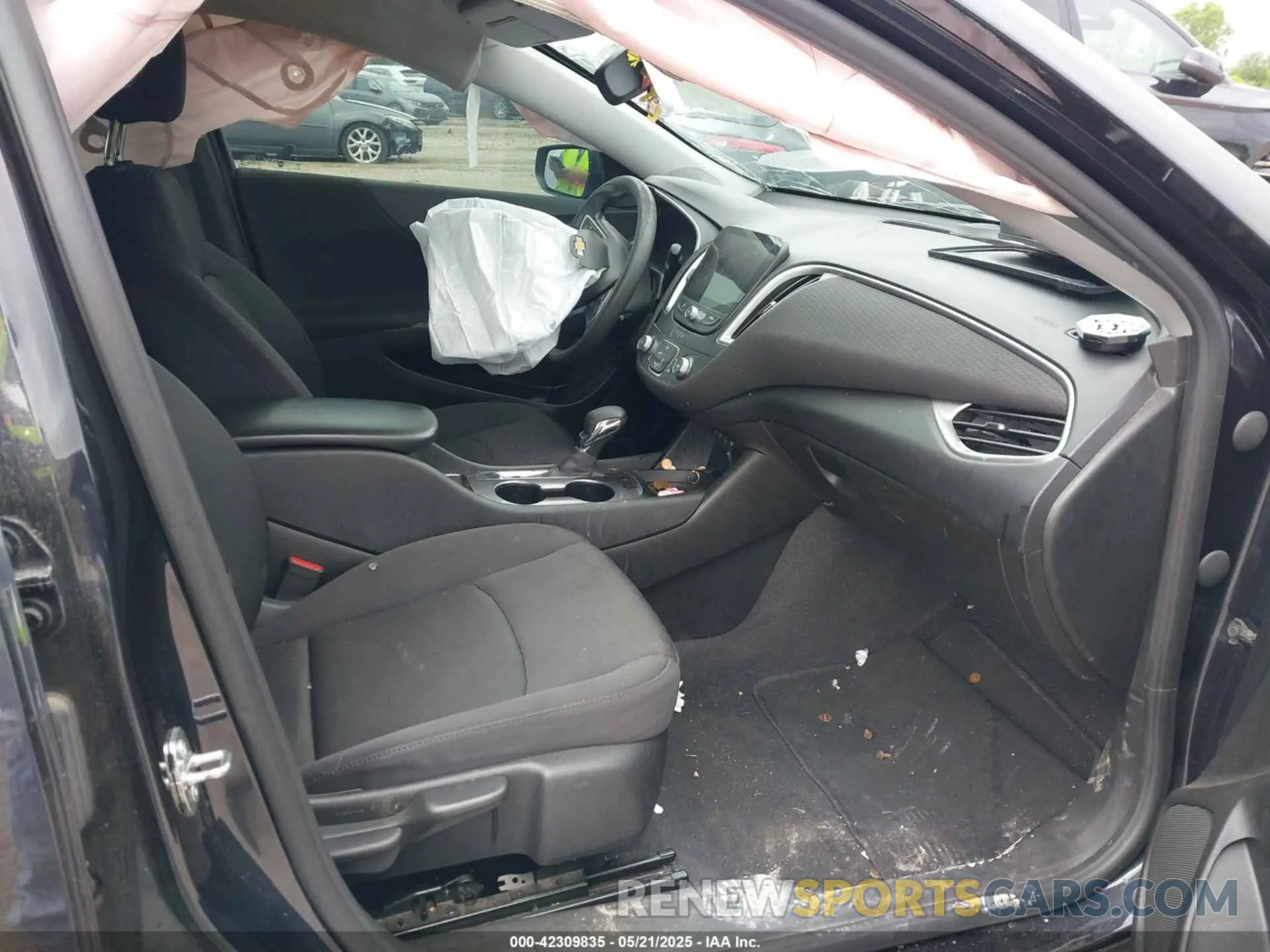 5 Photograph of a damaged car 1G1ZB5ST1NF208410 CHEVROLET MALIBU 2022