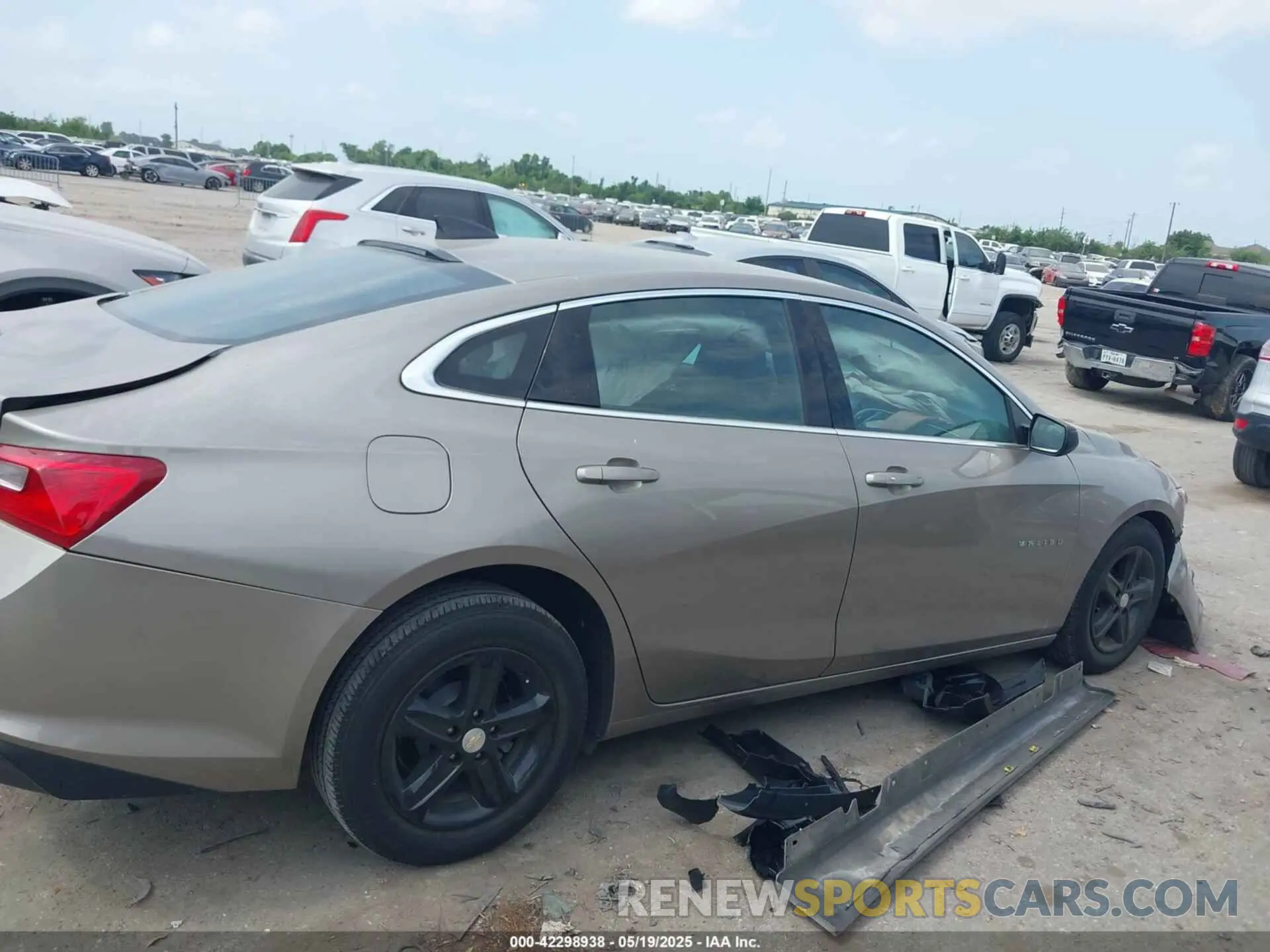 13 Photograph of a damaged car 1G1ZB5ST1NF209489 CHEVROLET MALIBU 2022