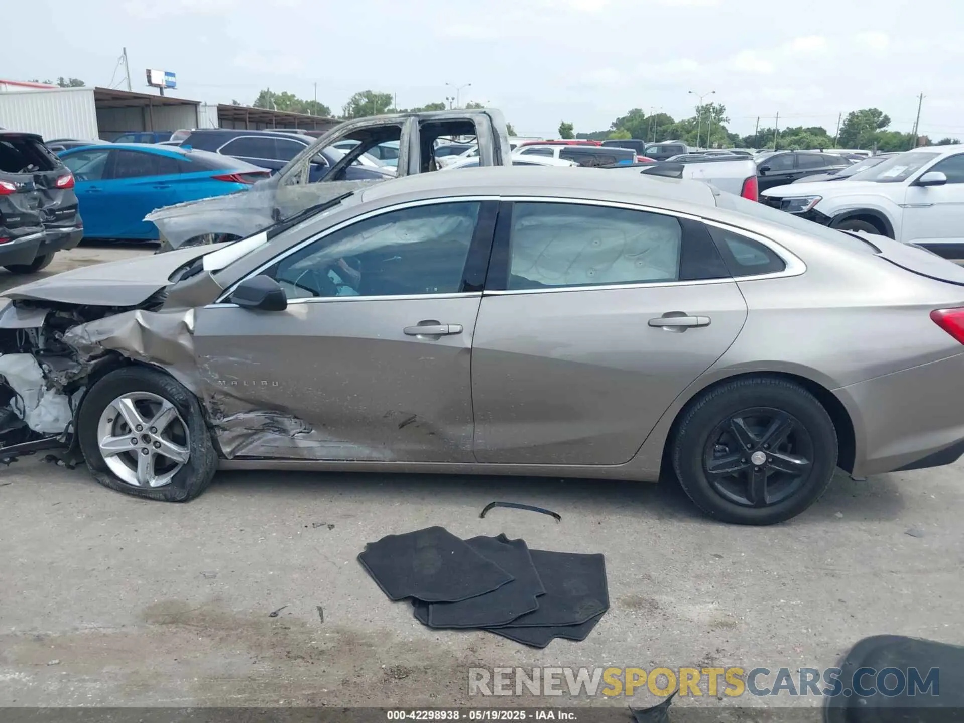 14 Photograph of a damaged car 1G1ZB5ST1NF209489 CHEVROLET MALIBU 2022