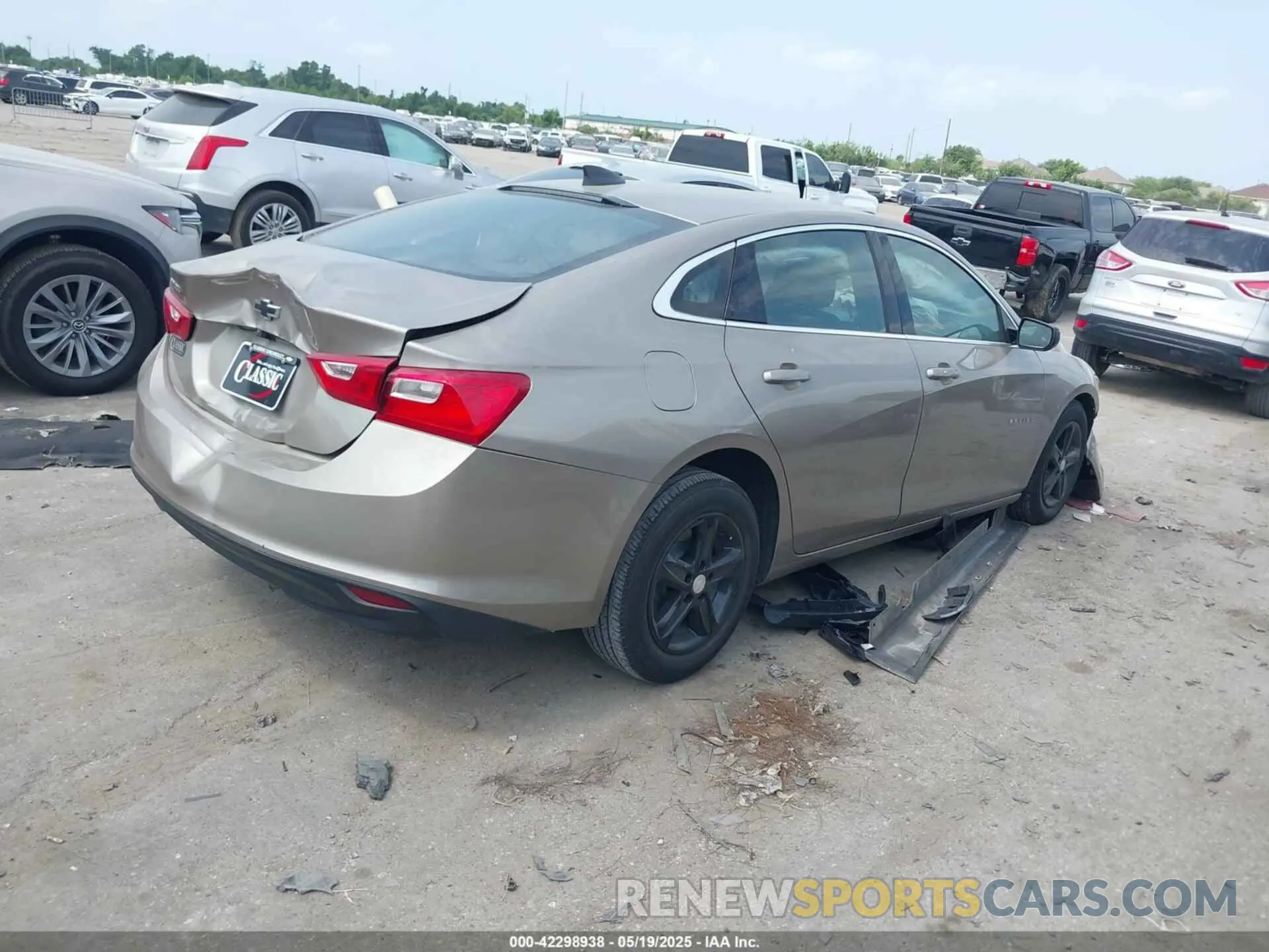 4 Photograph of a damaged car 1G1ZB5ST1NF209489 CHEVROLET MALIBU 2022